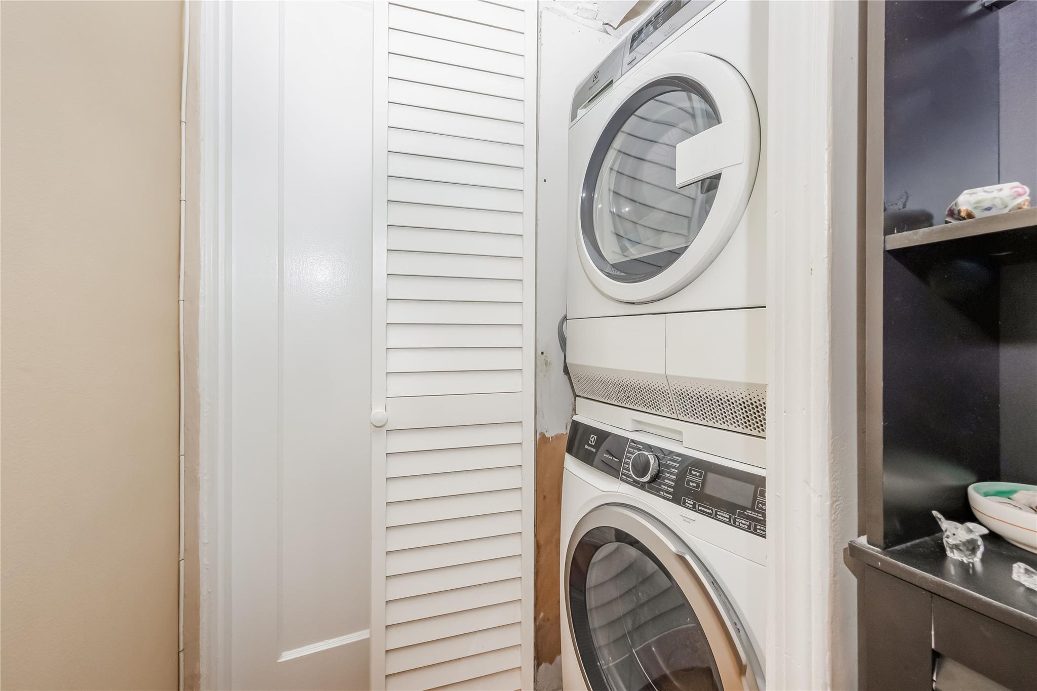 56-10 244 Street # 1, Douglaston, NY 11362