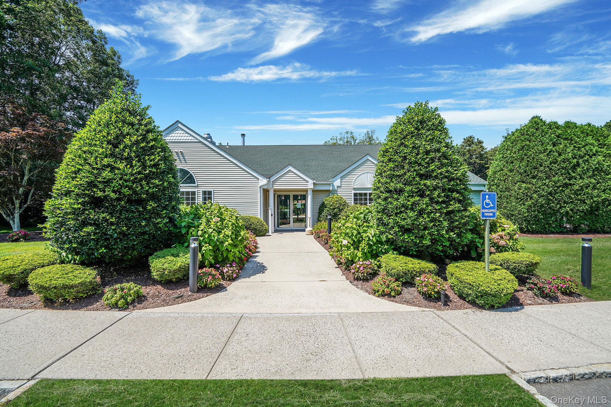 158 Gothic Circle, Manorville, NY 11949