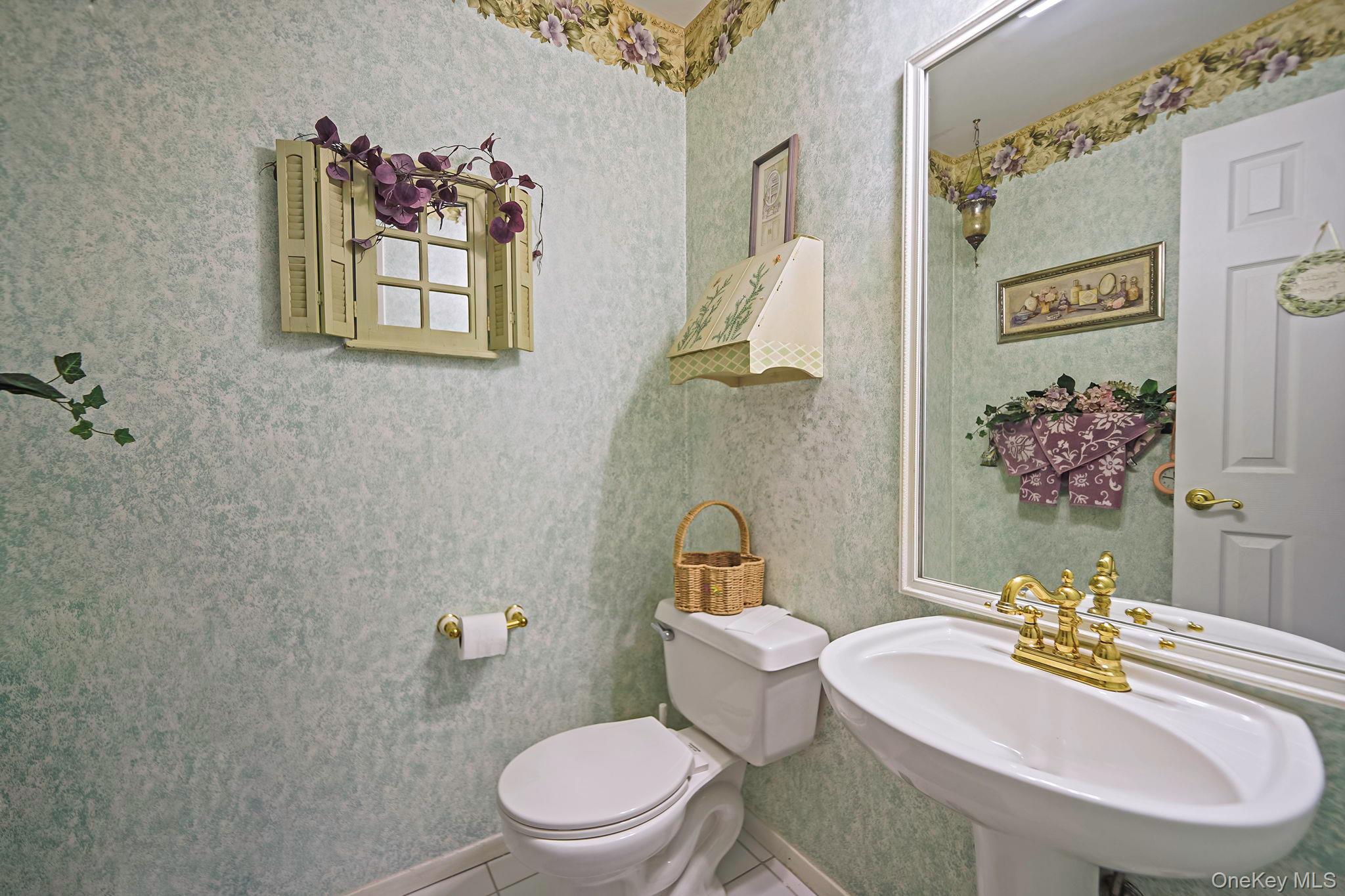 158 Gothic Circle, Manorville, NY 11949