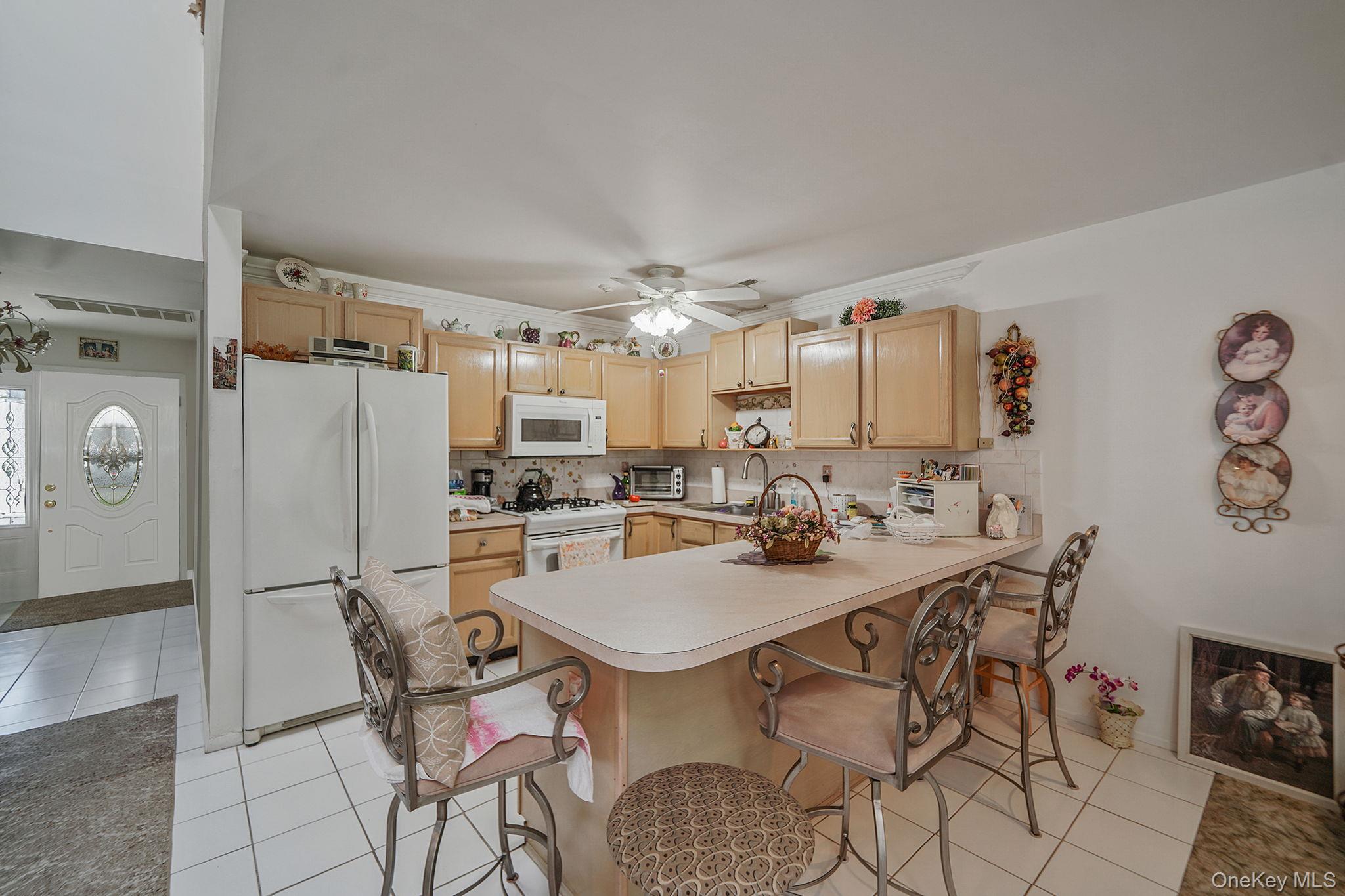 158 Gothic Circle, Manorville, NY 11949