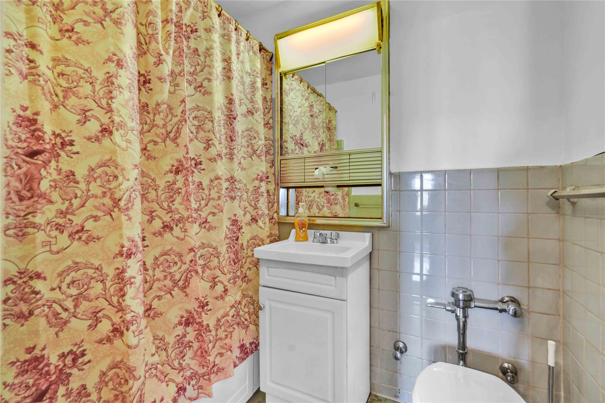 99-30 59th Avenue # 6K, Corona, NY 11368