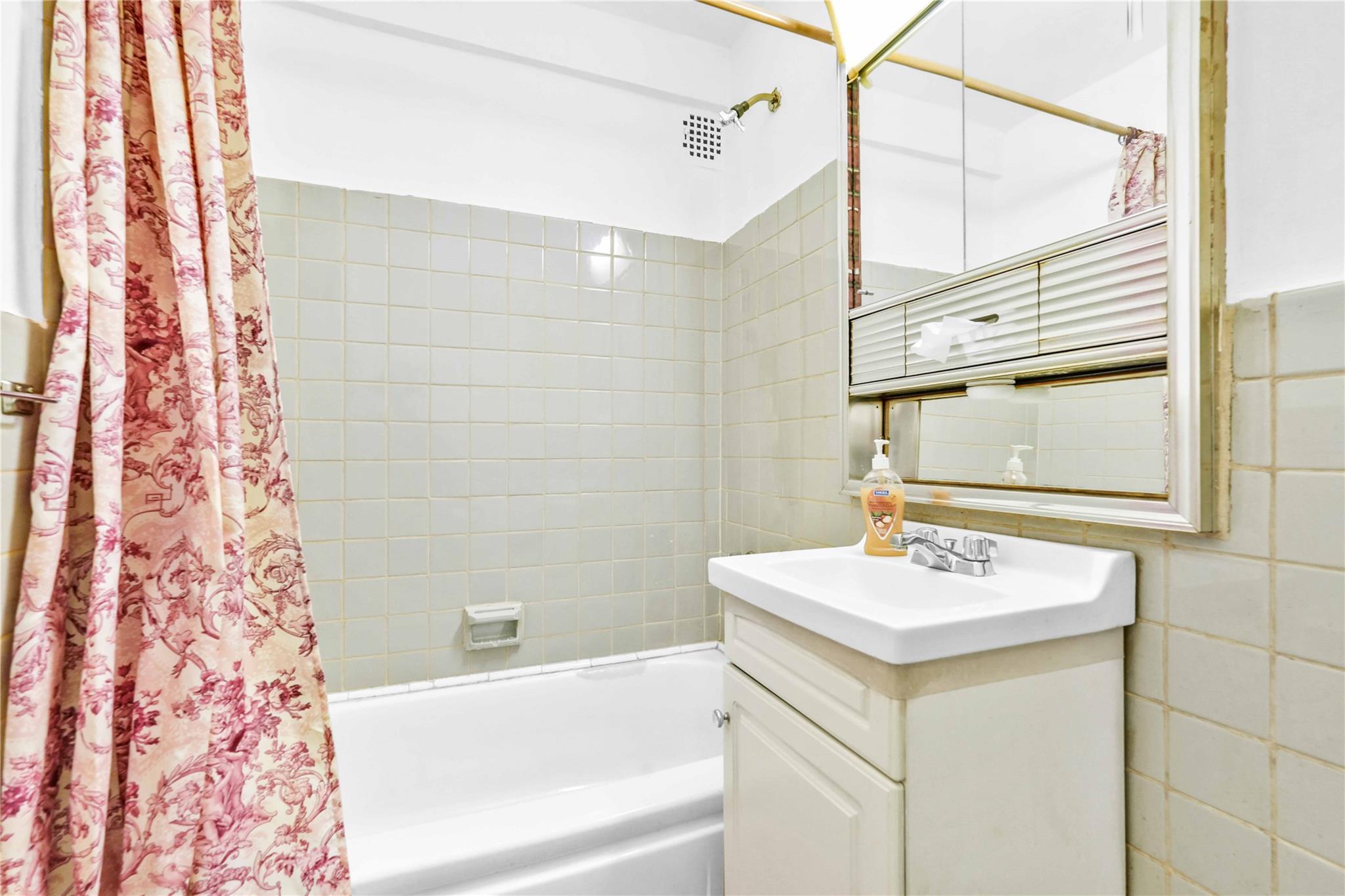 99-30 59th Avenue # 6K, Corona, NY 11368