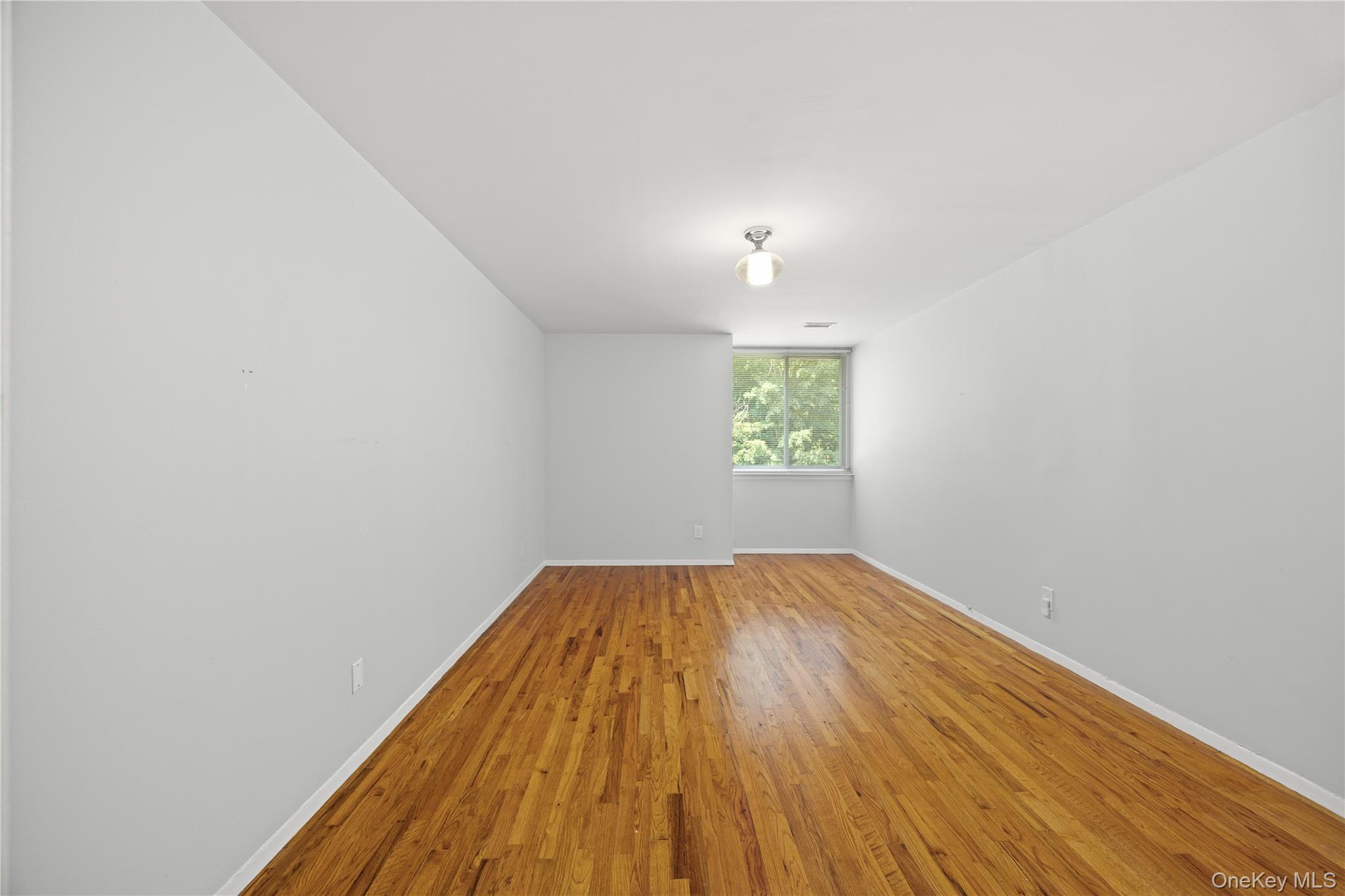 423 Colony Drive, Hartsdale, NY 10530