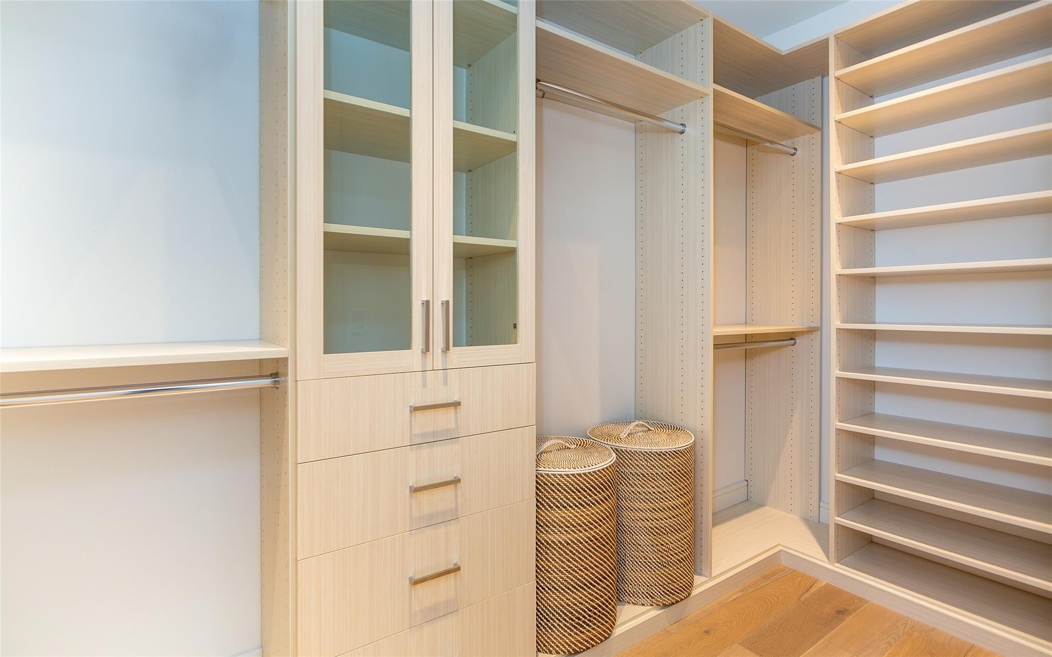 1 Spruce Court, Water Mill, NY 11976