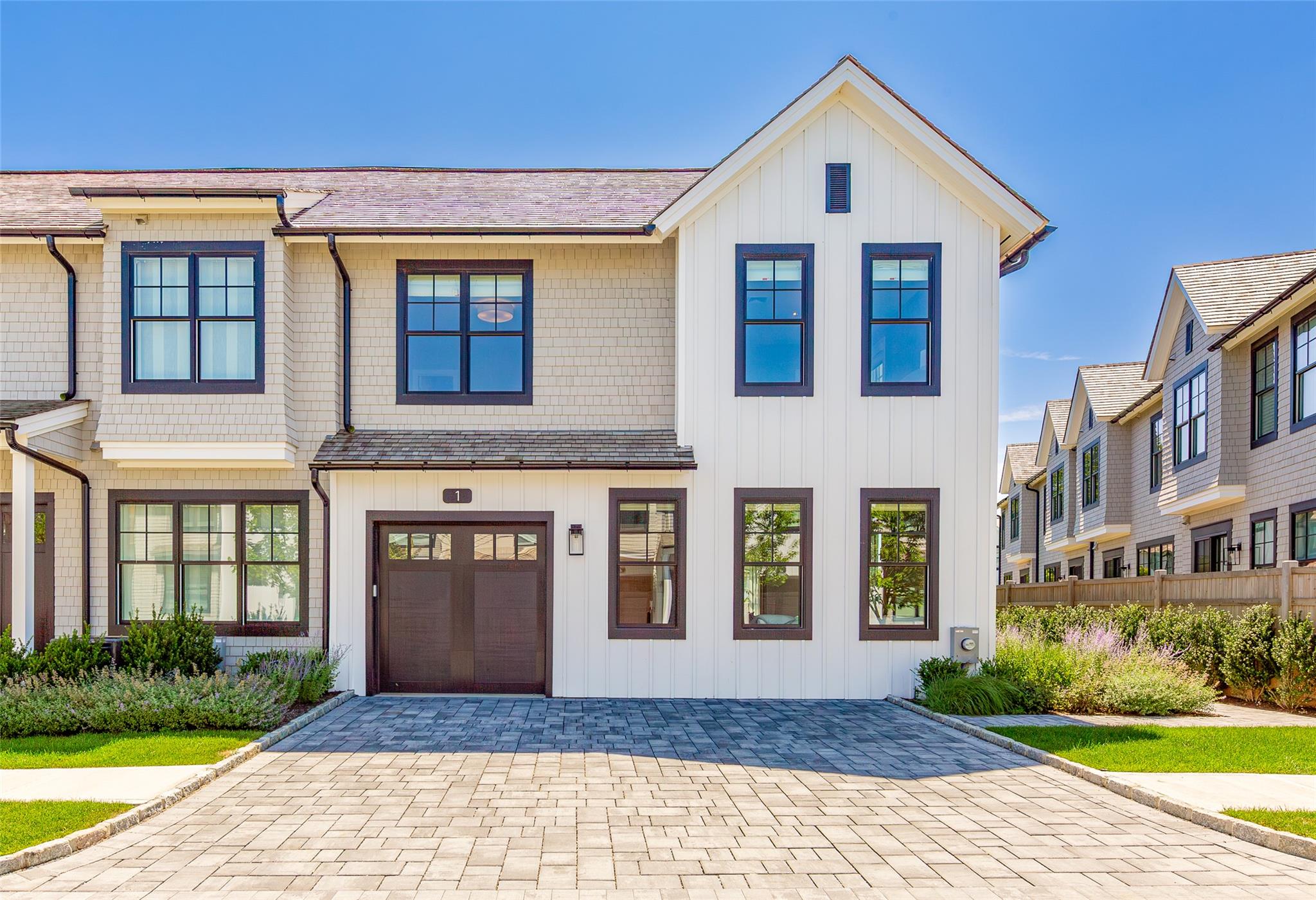 1 Spruce Court, Water Mill, NY 11976