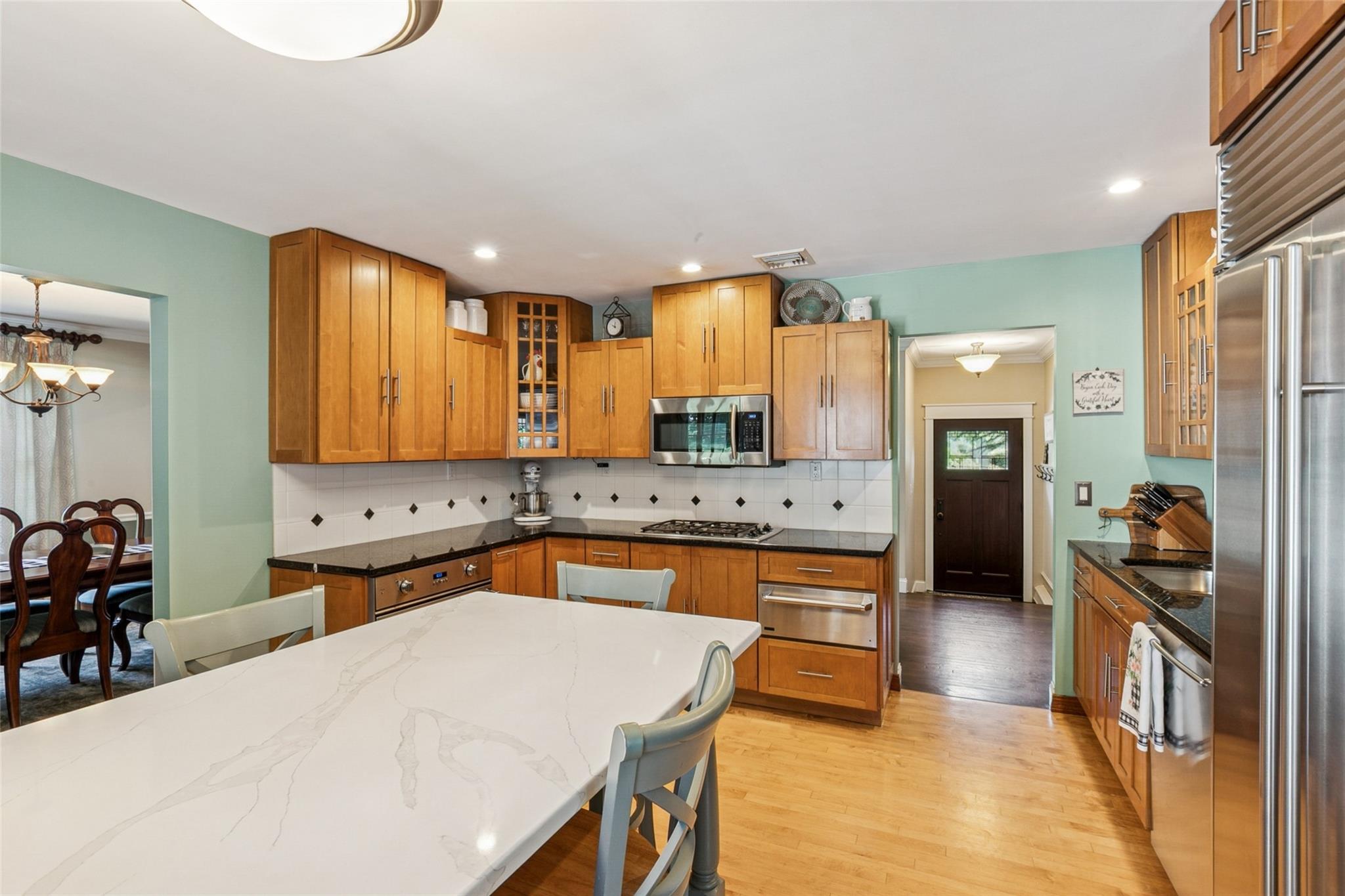 18 Thrush Drive, Smithtown, NY 11787