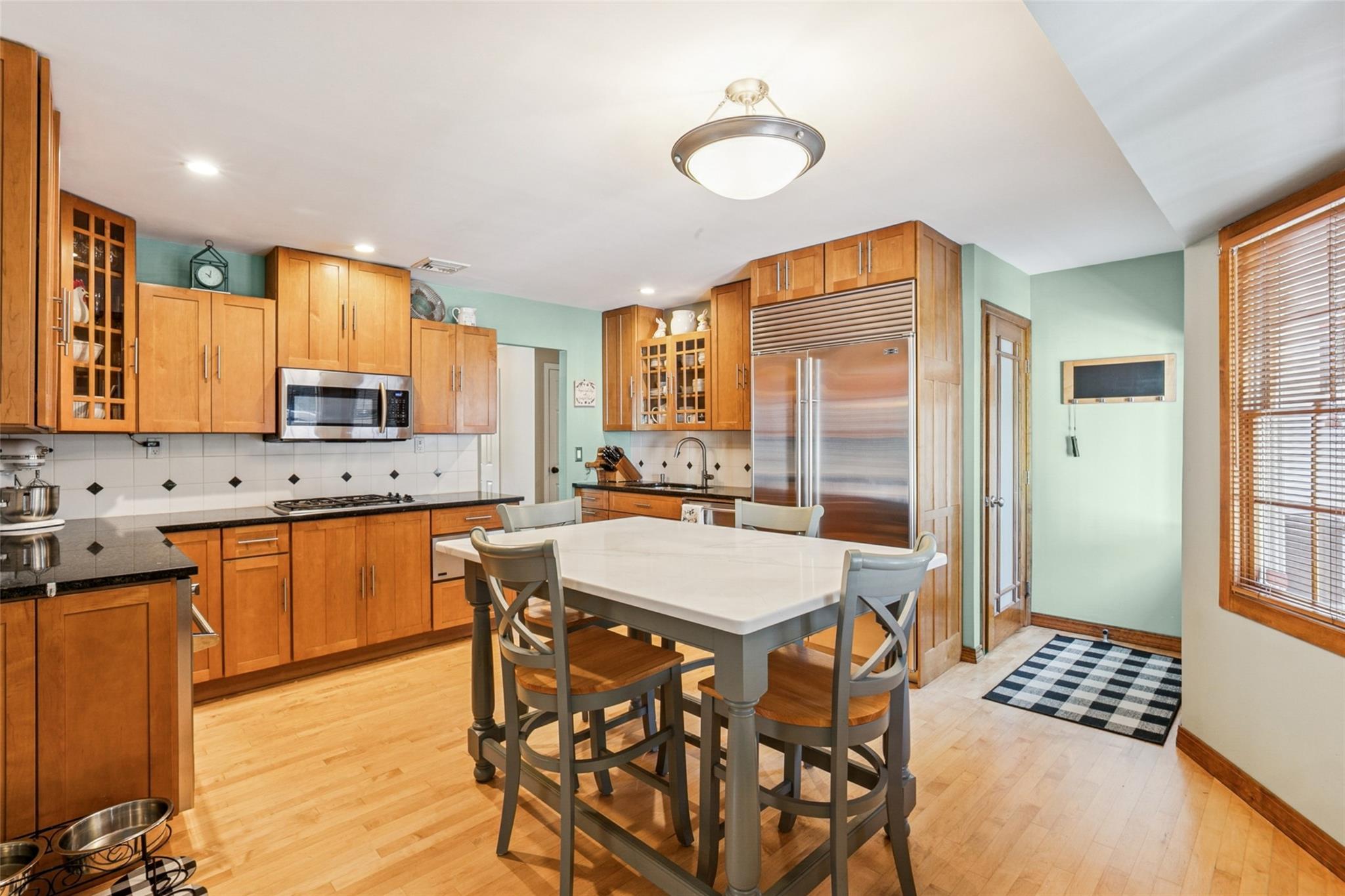 18 Thrush Drive, Smithtown, NY 11787