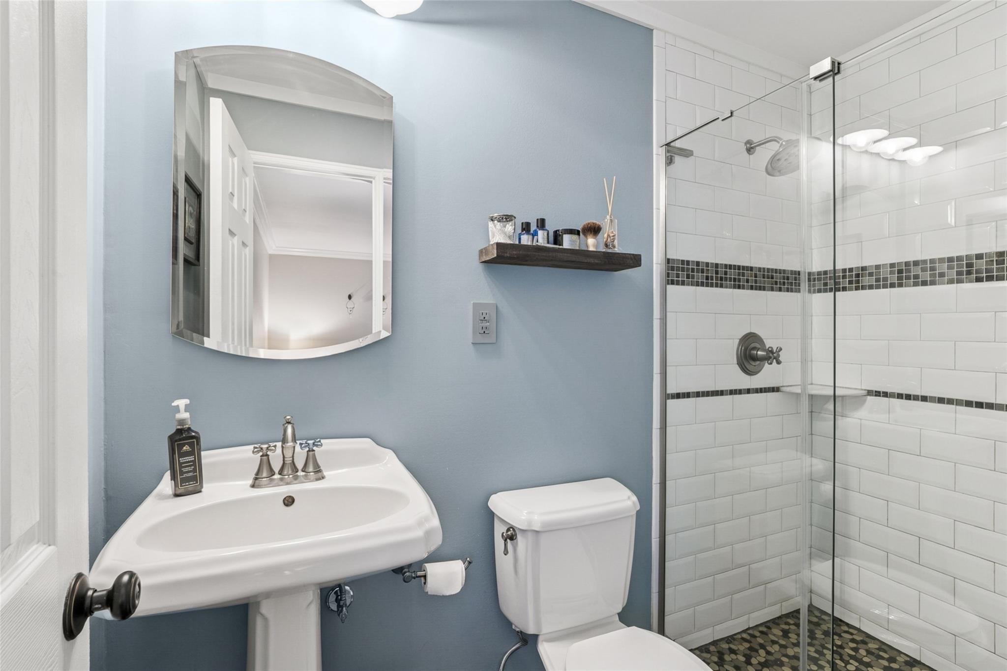 18 Thrush Drive, Smithtown, NY 11787