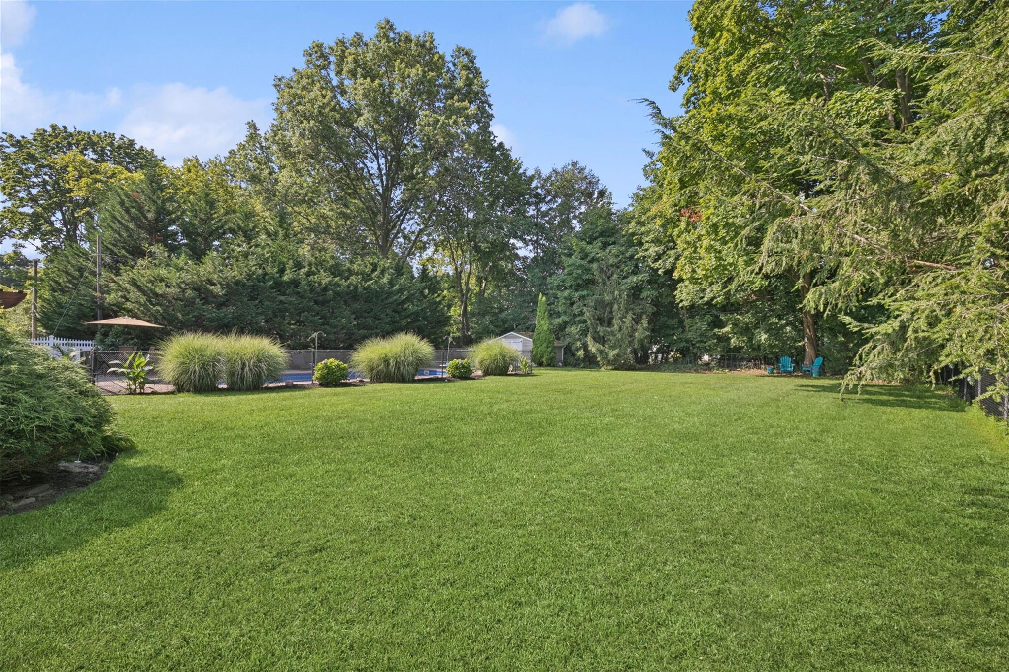 18 Thrush Drive, Smithtown, NY 11787