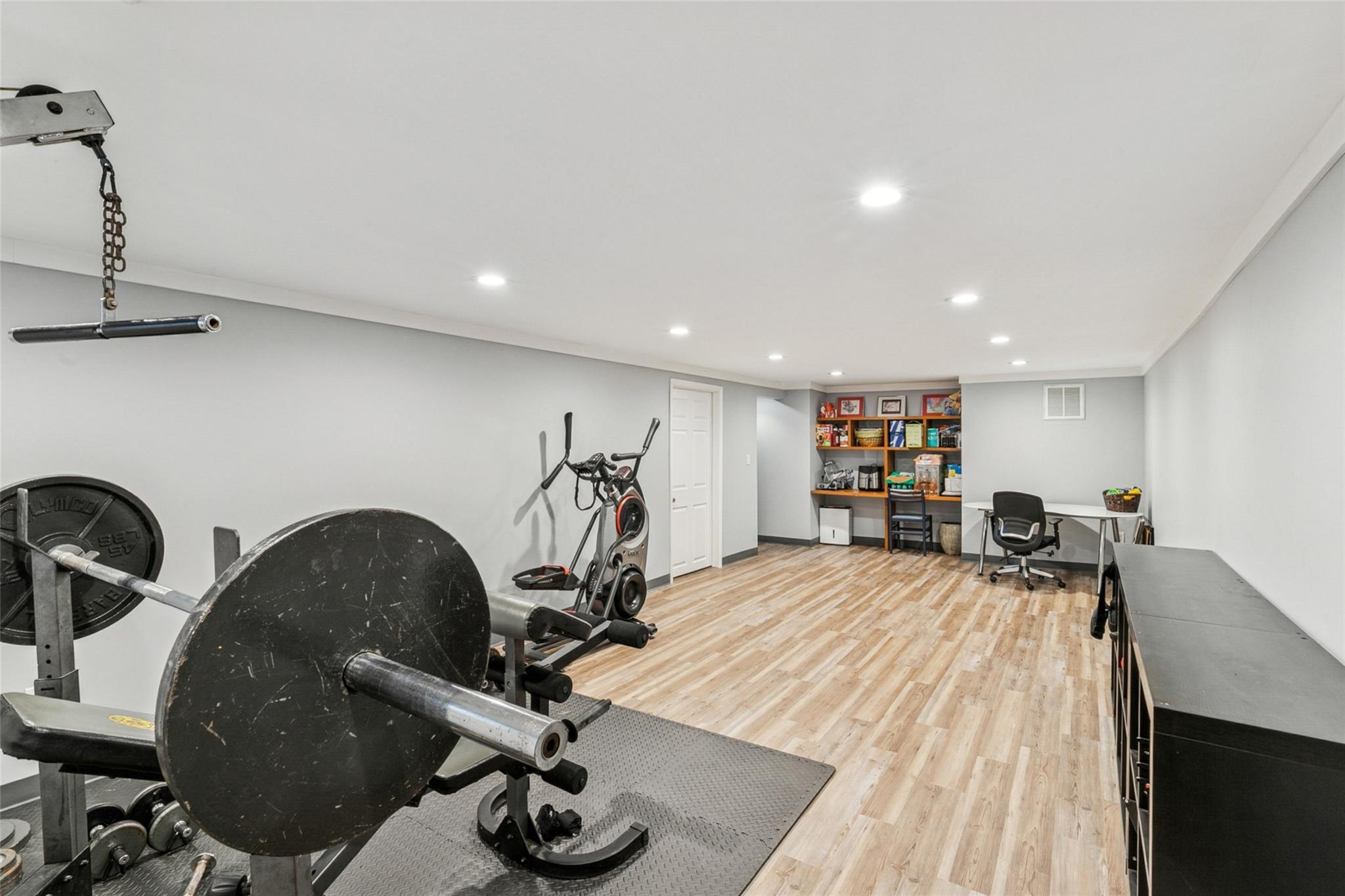 18 Thrush Drive, Smithtown, NY 11787