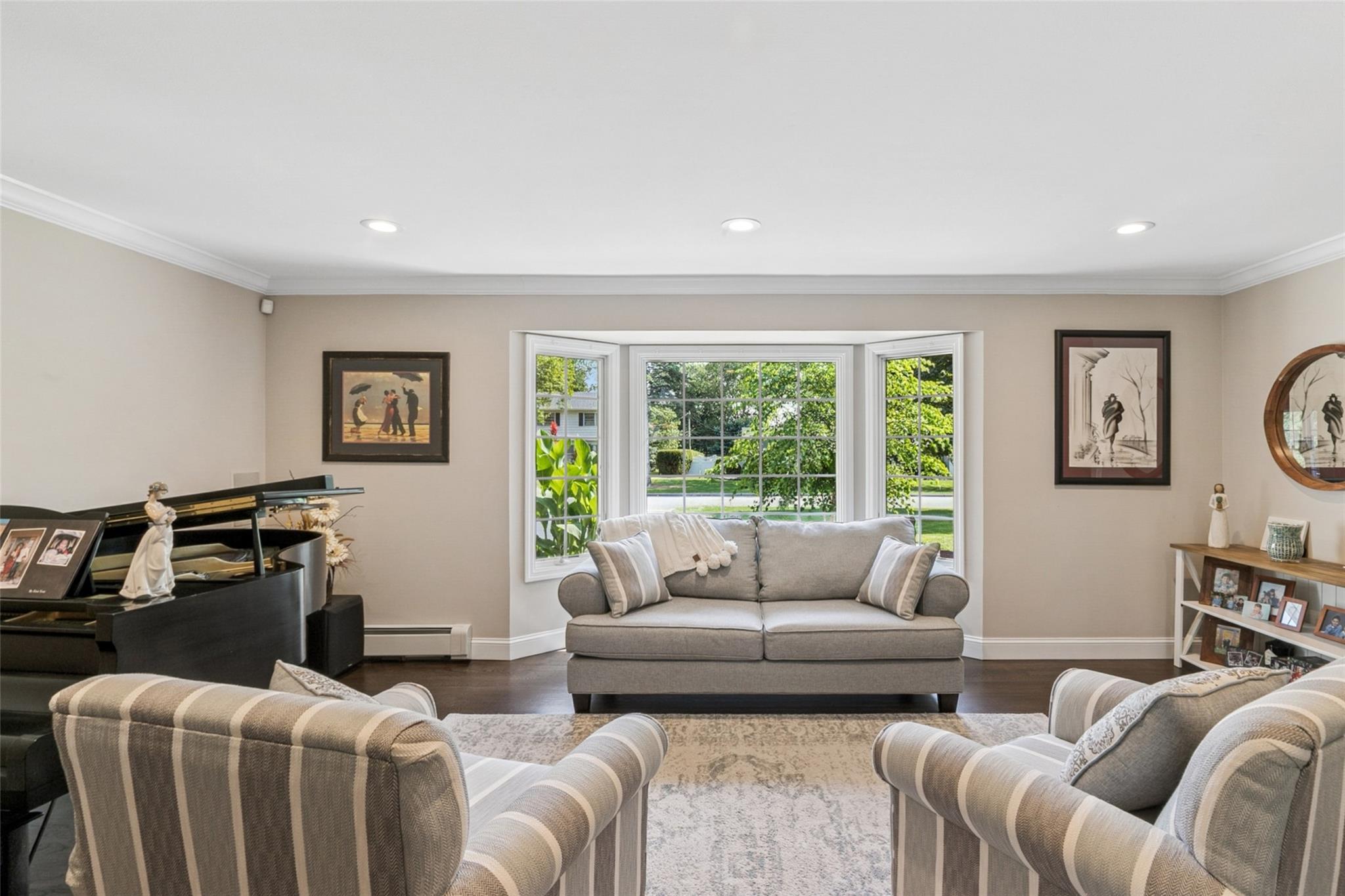 18 Thrush Drive, Smithtown, NY 11787