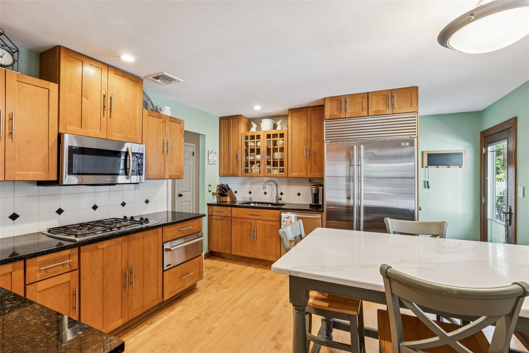 18 Thrush Drive, Smithtown, NY 11787