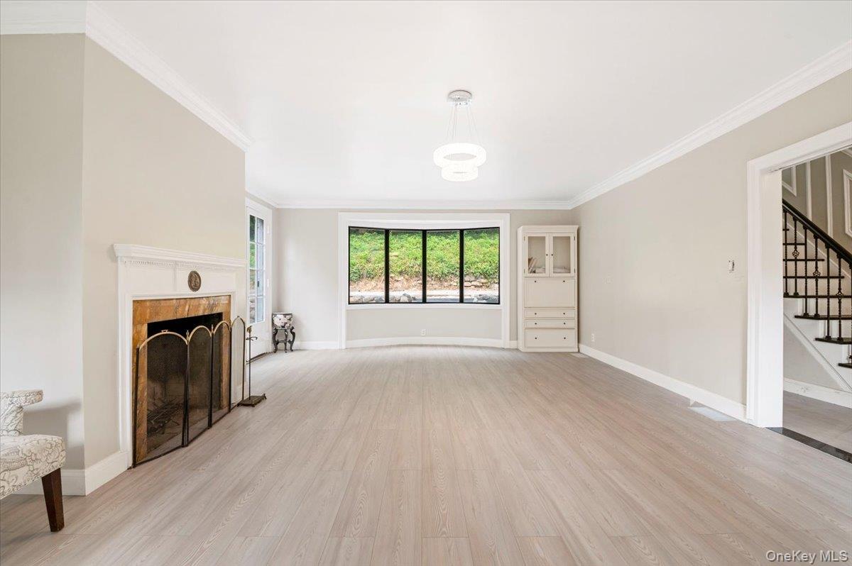 1101 Jericho Oyster Bay Road, Muttontown, NY 11732