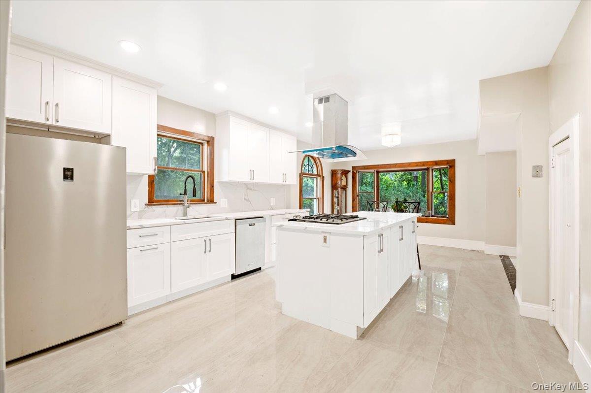 1101 Jericho Oyster Bay Road, Muttontown, NY 11732