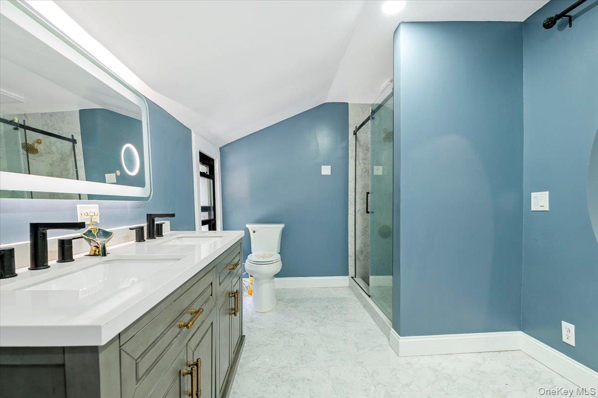 1101 Jericho Oyster Bay Road, Muttontown, NY 11732