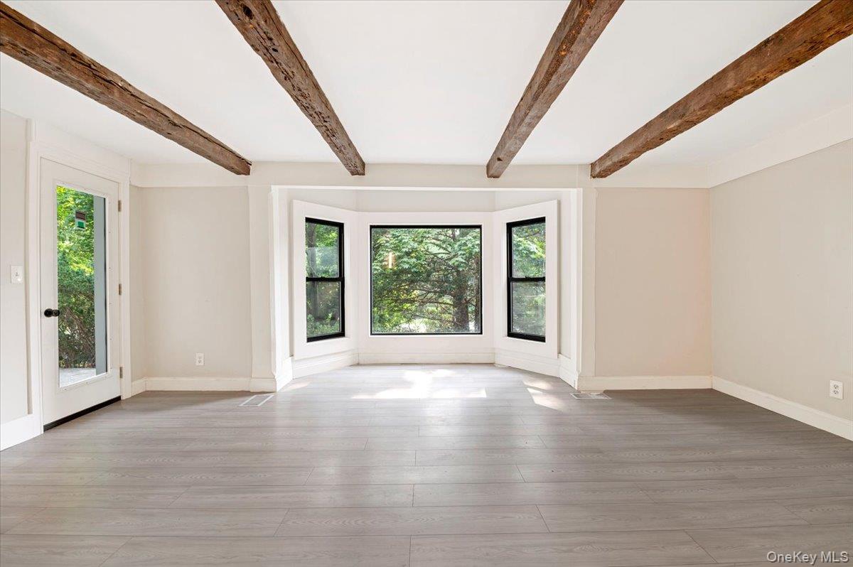 1101 Jericho Oyster Bay Road, Muttontown, NY 11732