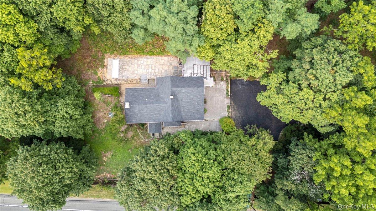 1101 Jericho Oyster Bay Road, Muttontown, NY 11732