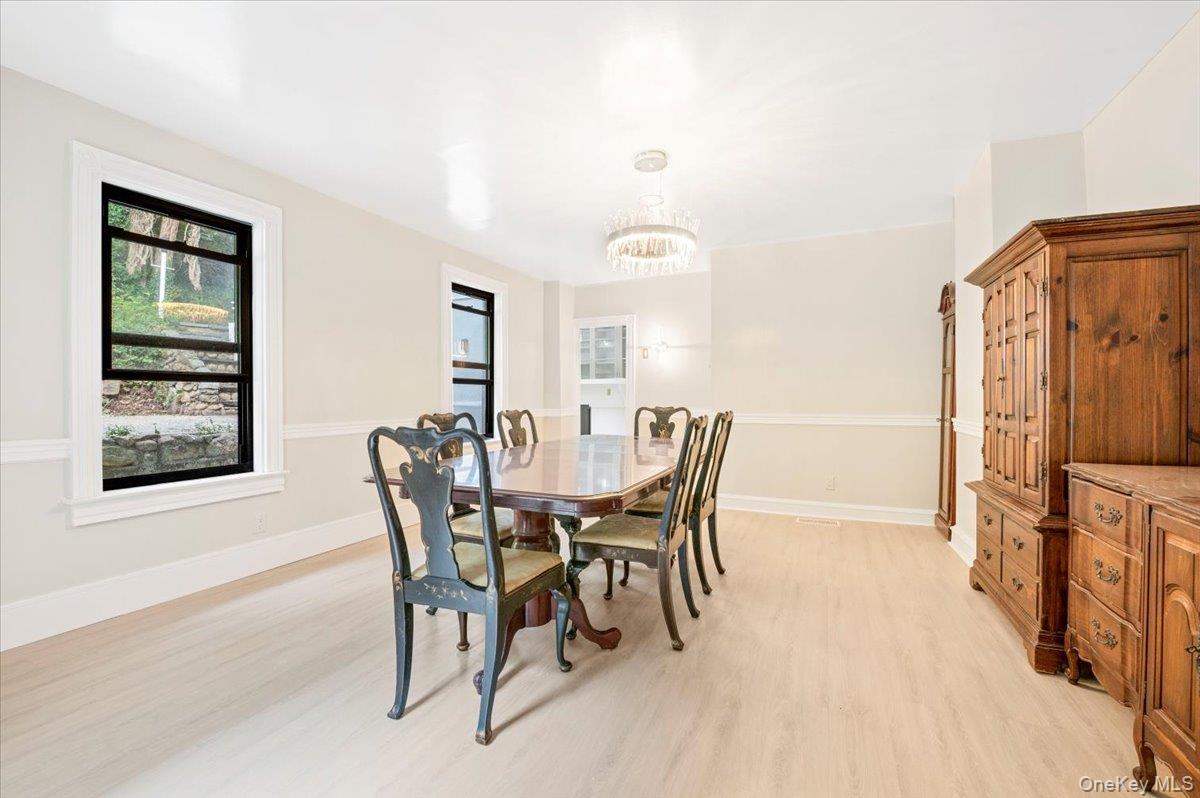 1101 Jericho Oyster Bay Road, Muttontown, NY 11732