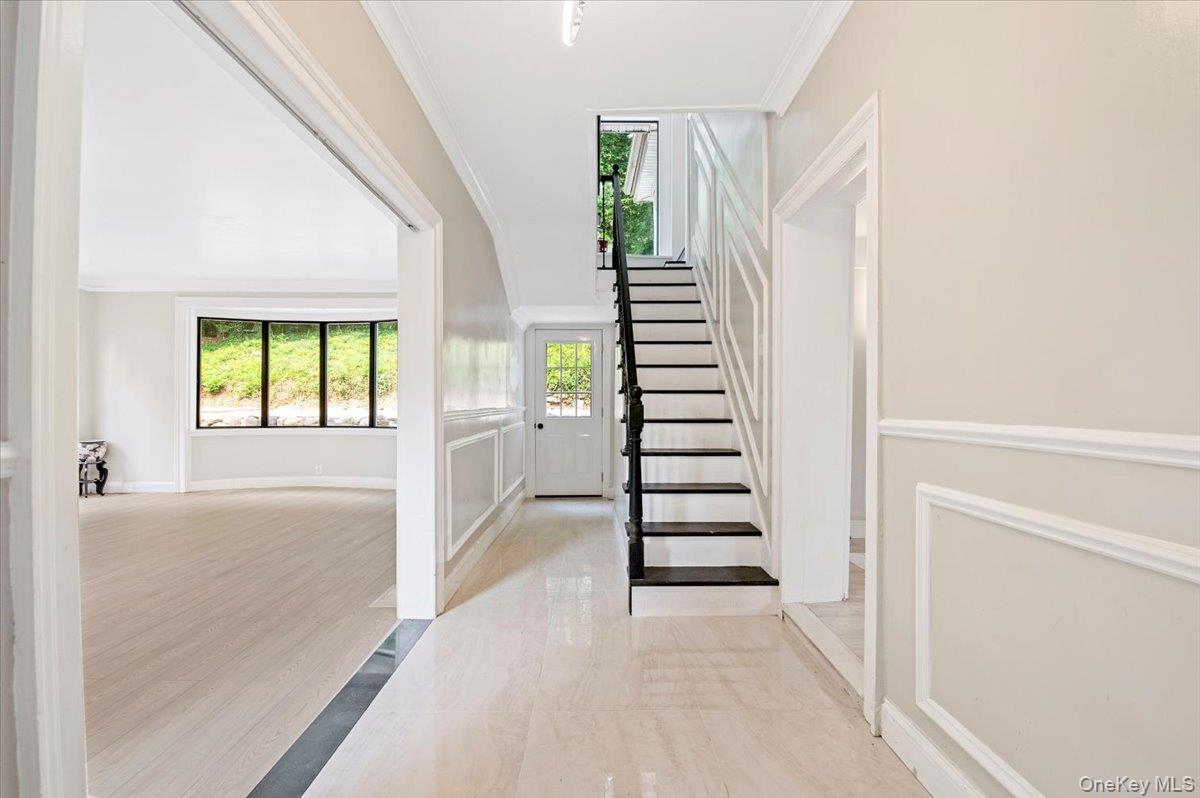 1101 Jericho Oyster Bay Road, Muttontown, NY 11732