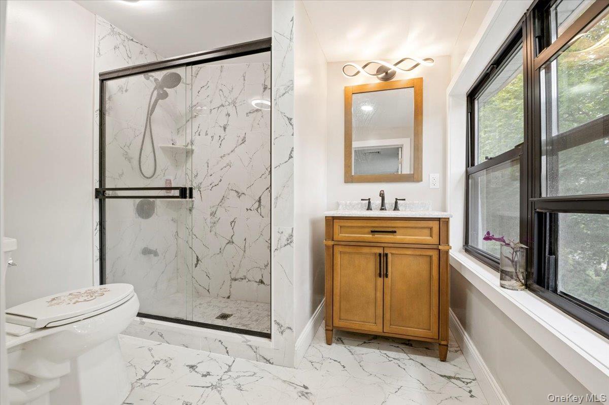 1101 Jericho Oyster Bay Road, Muttontown, NY 11732