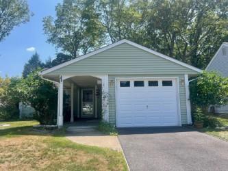 190 Edinburgh Drive # 55+, Ridge, NY 11961