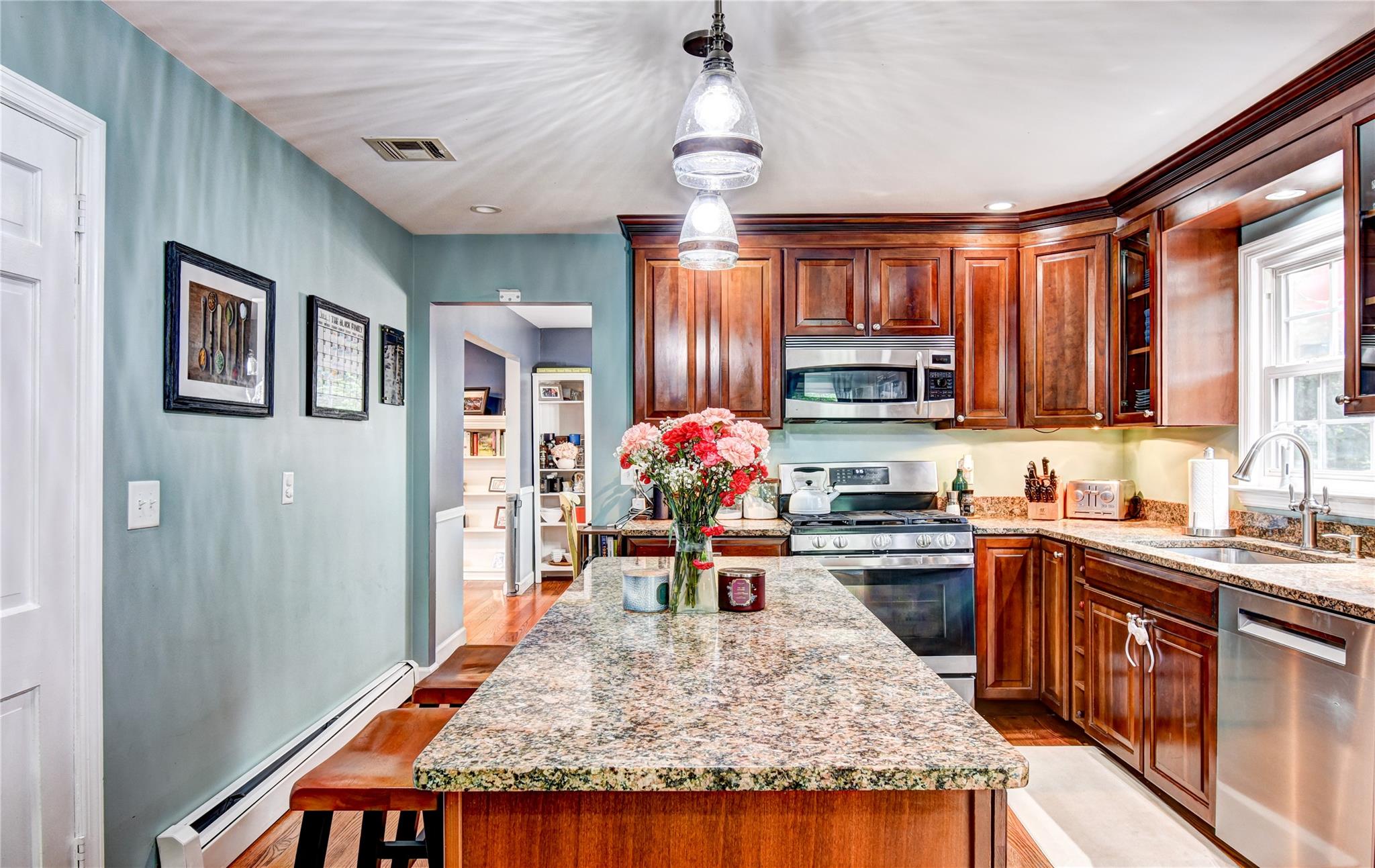 14 Cimorelli Drive, New Windsor, NY 12553