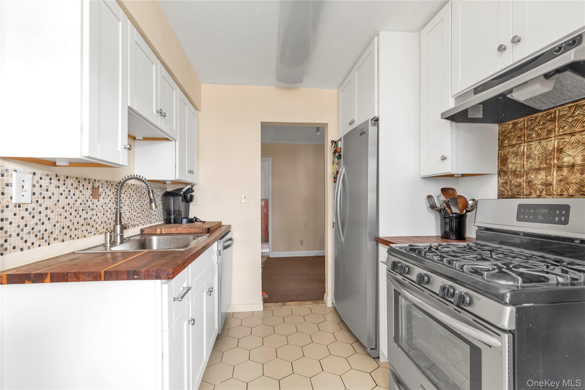 51 Lincoln Avenue # E2, Rockville Centre, NY 11570