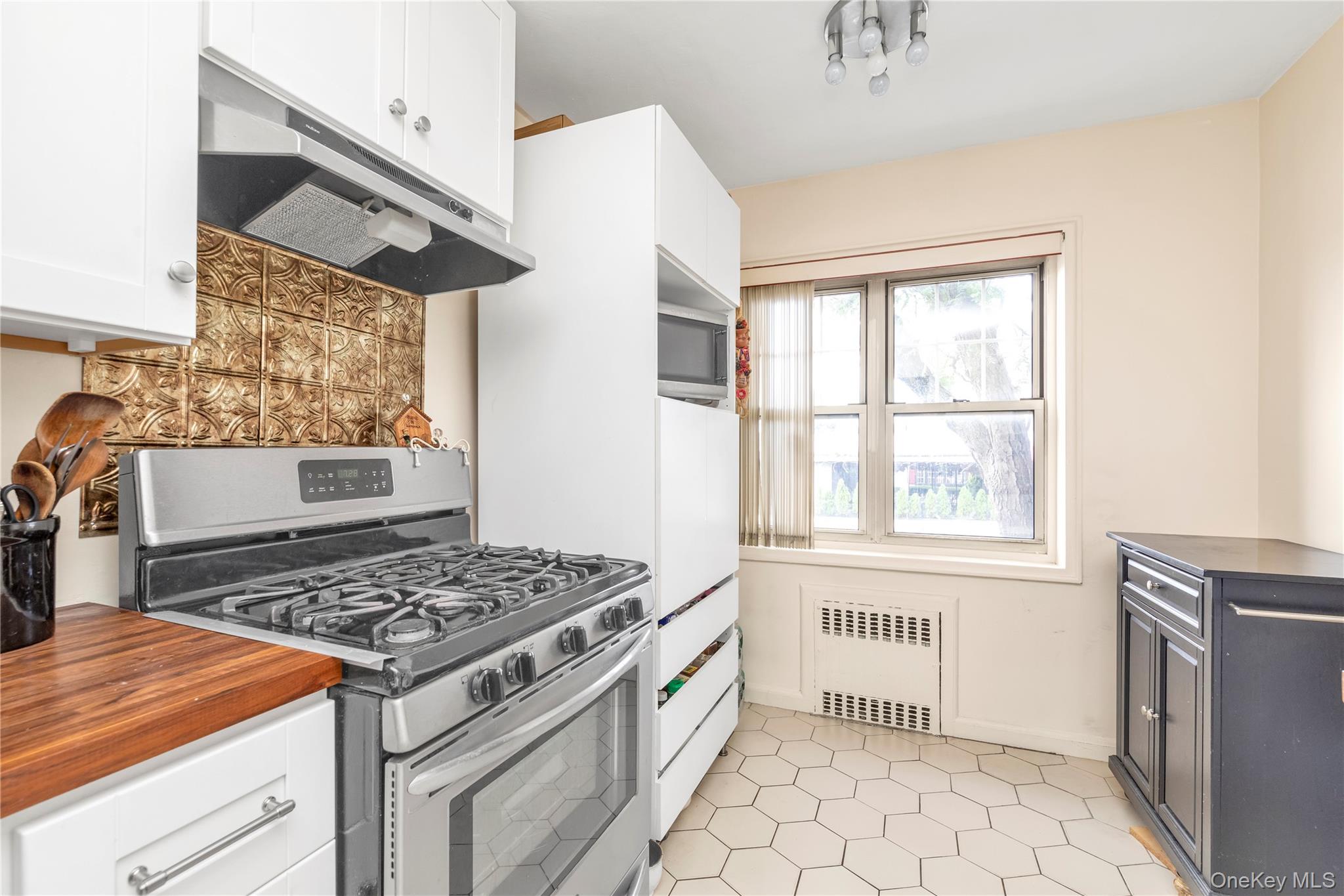 51 Lincoln Avenue # E2, Rockville Centre, NY 11570