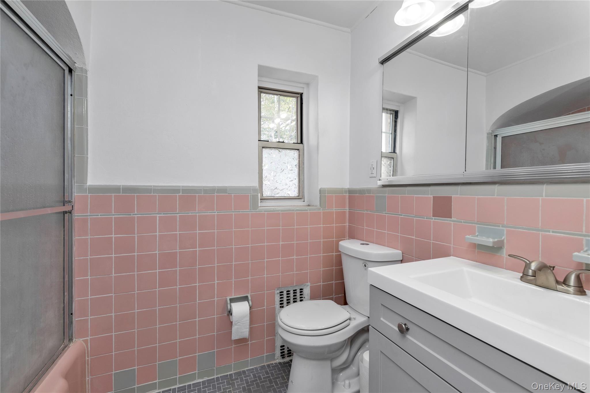 51 Lincoln Avenue # E2, Rockville Centre, NY 11570