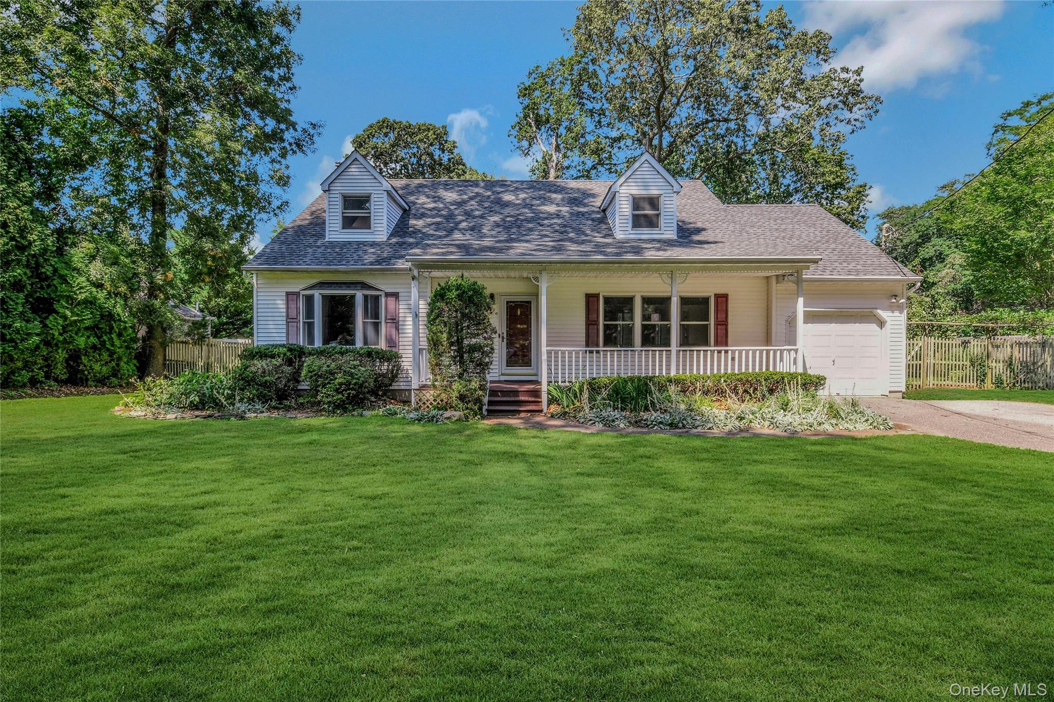 7 Garden Drive, Stony Brook, NY 11790