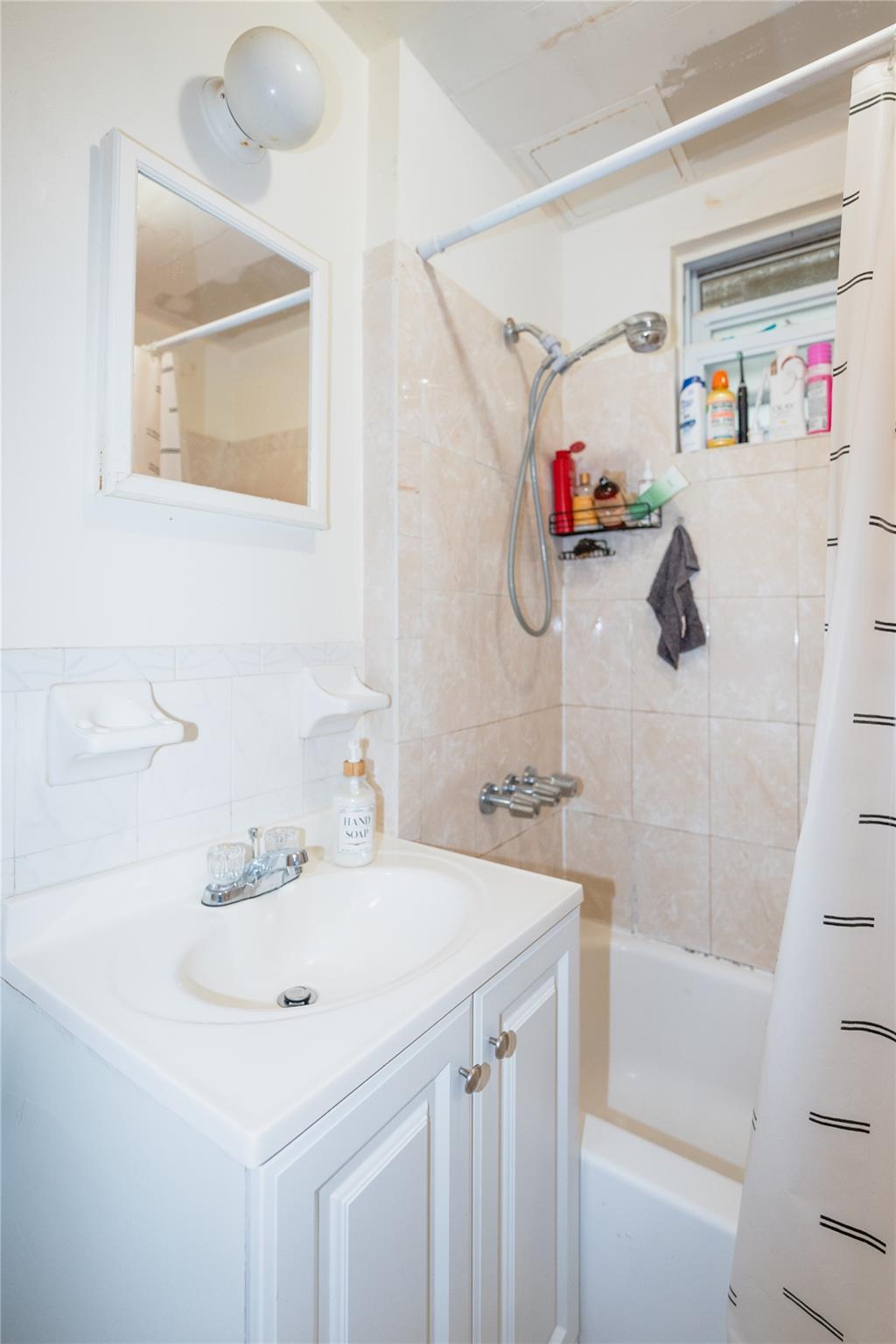 3021 Barkley Avenue, Bronx, NY 10465