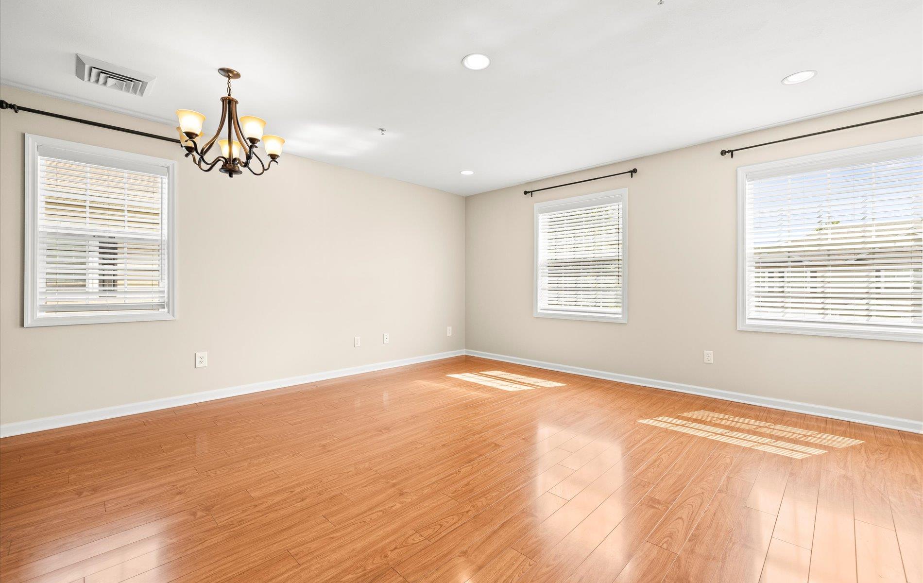 1002 Willow Lane, Valley Stream, NY 11580