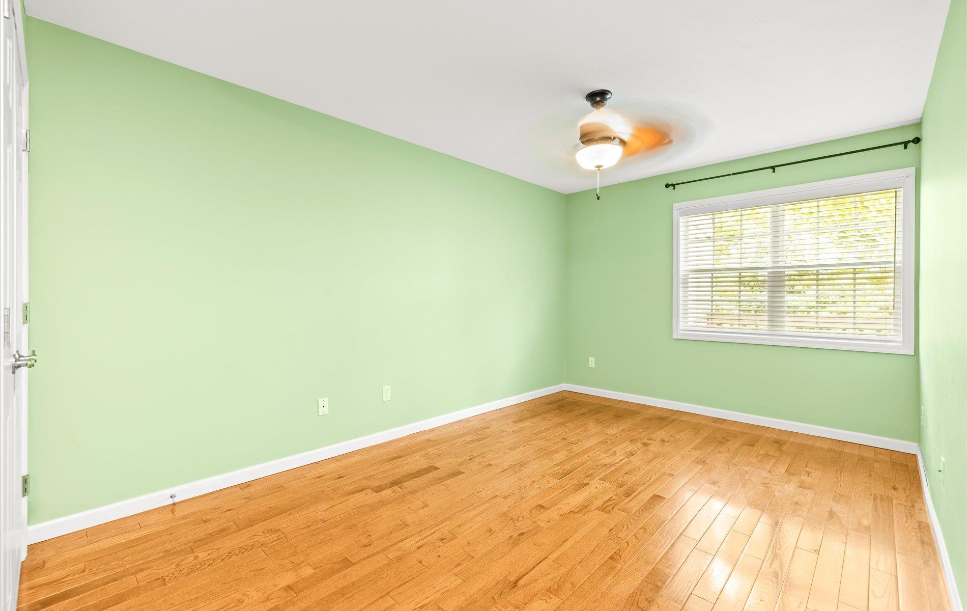 1002 Willow Lane, Valley Stream, NY 11580