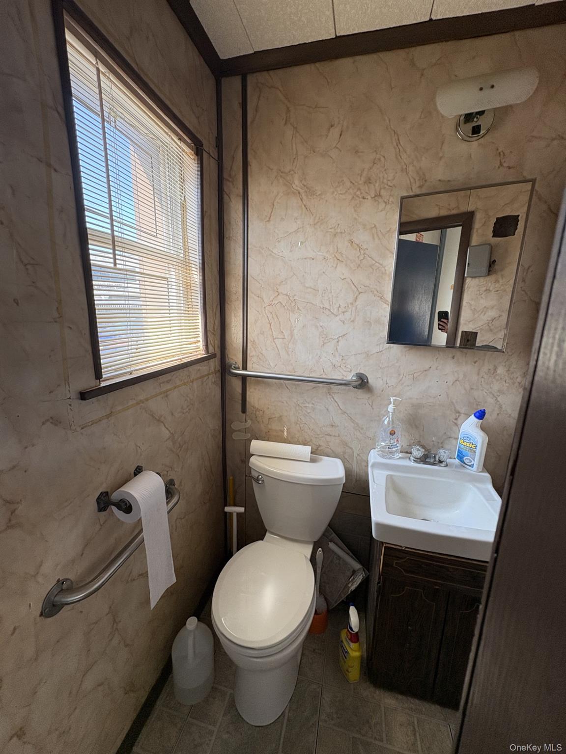 95 Franklin Avenue, Valley Stream, NY 11580