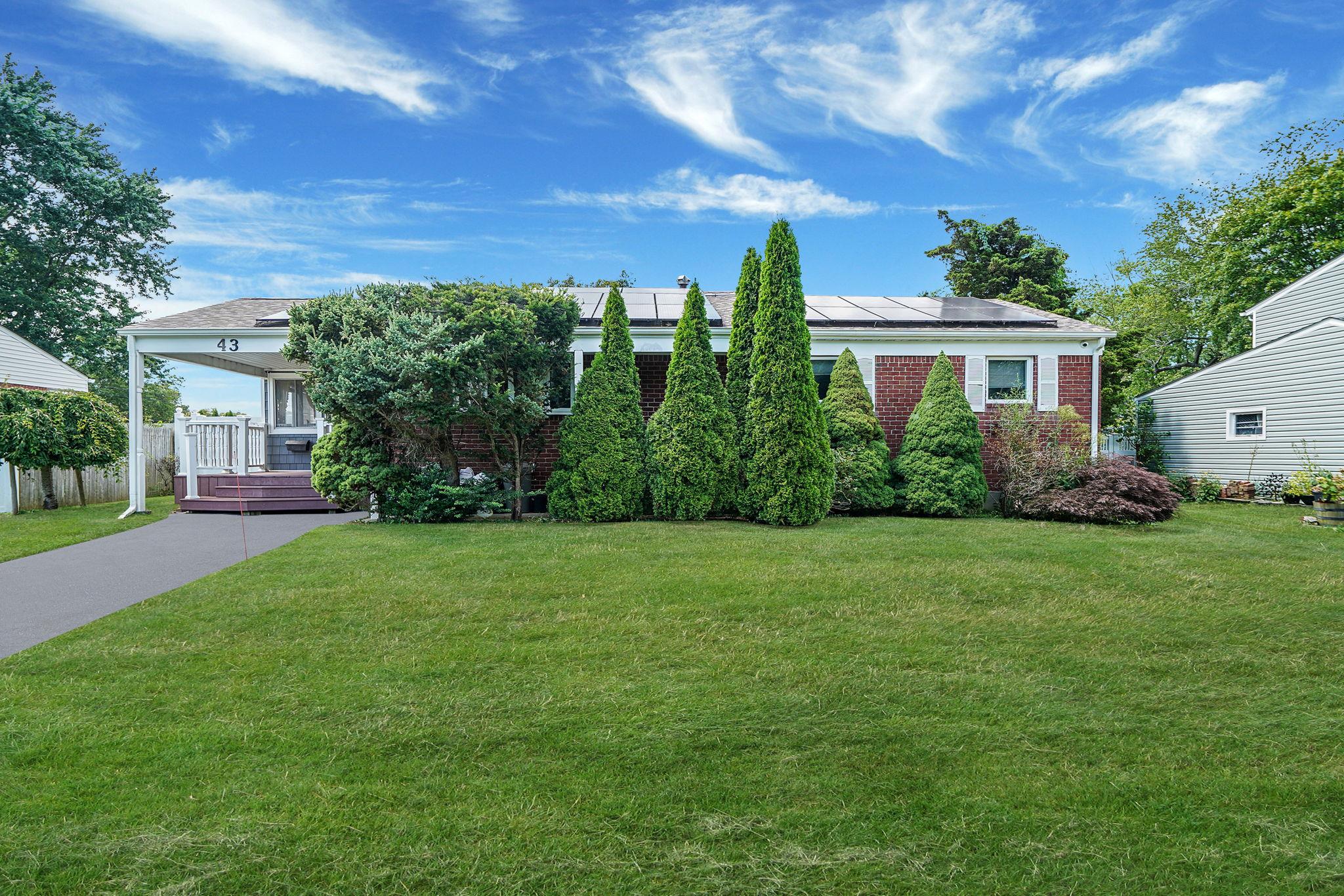 43 Bowdoin Road, Centereach, NY 11720