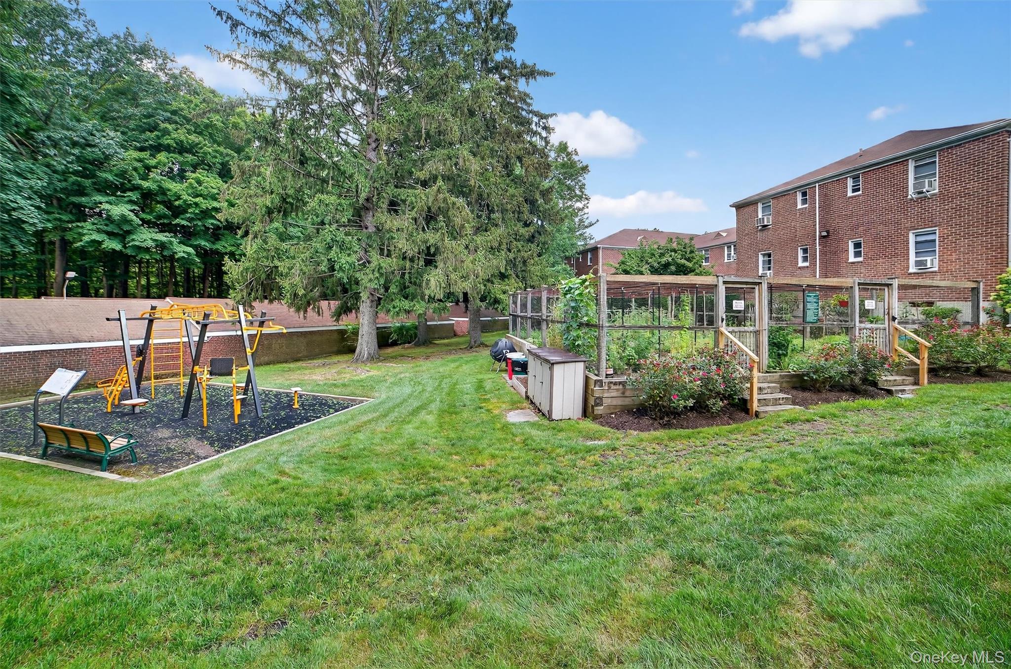 4 Bryant Crescent # 2N, White Plains, NY 10605