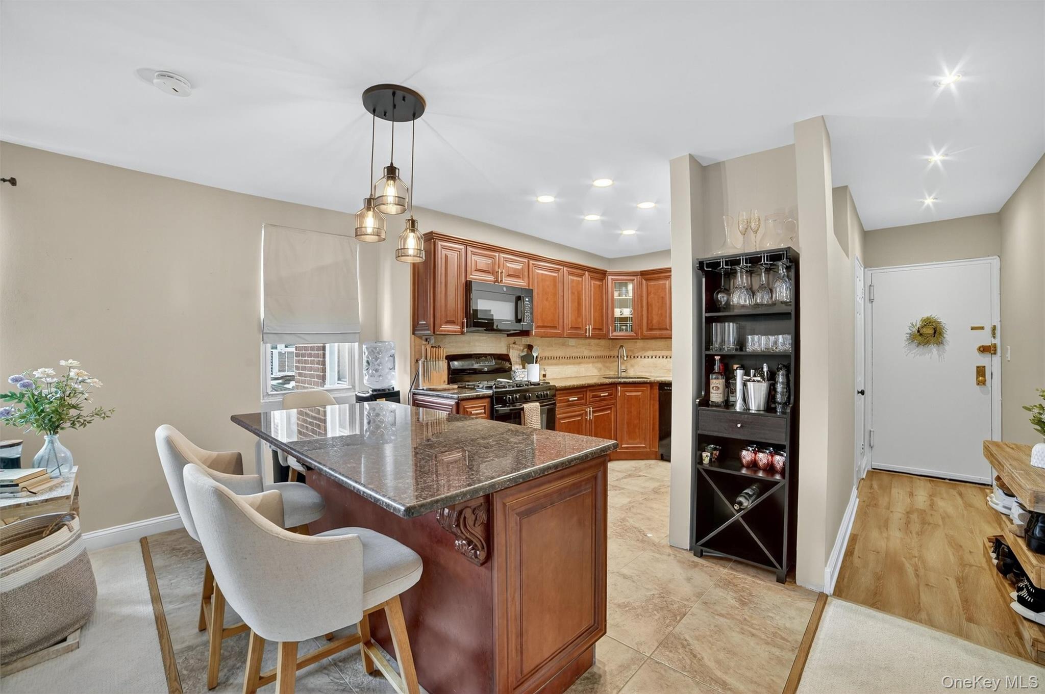 4 Bryant Crescent # 2N, White Plains, NY 10605