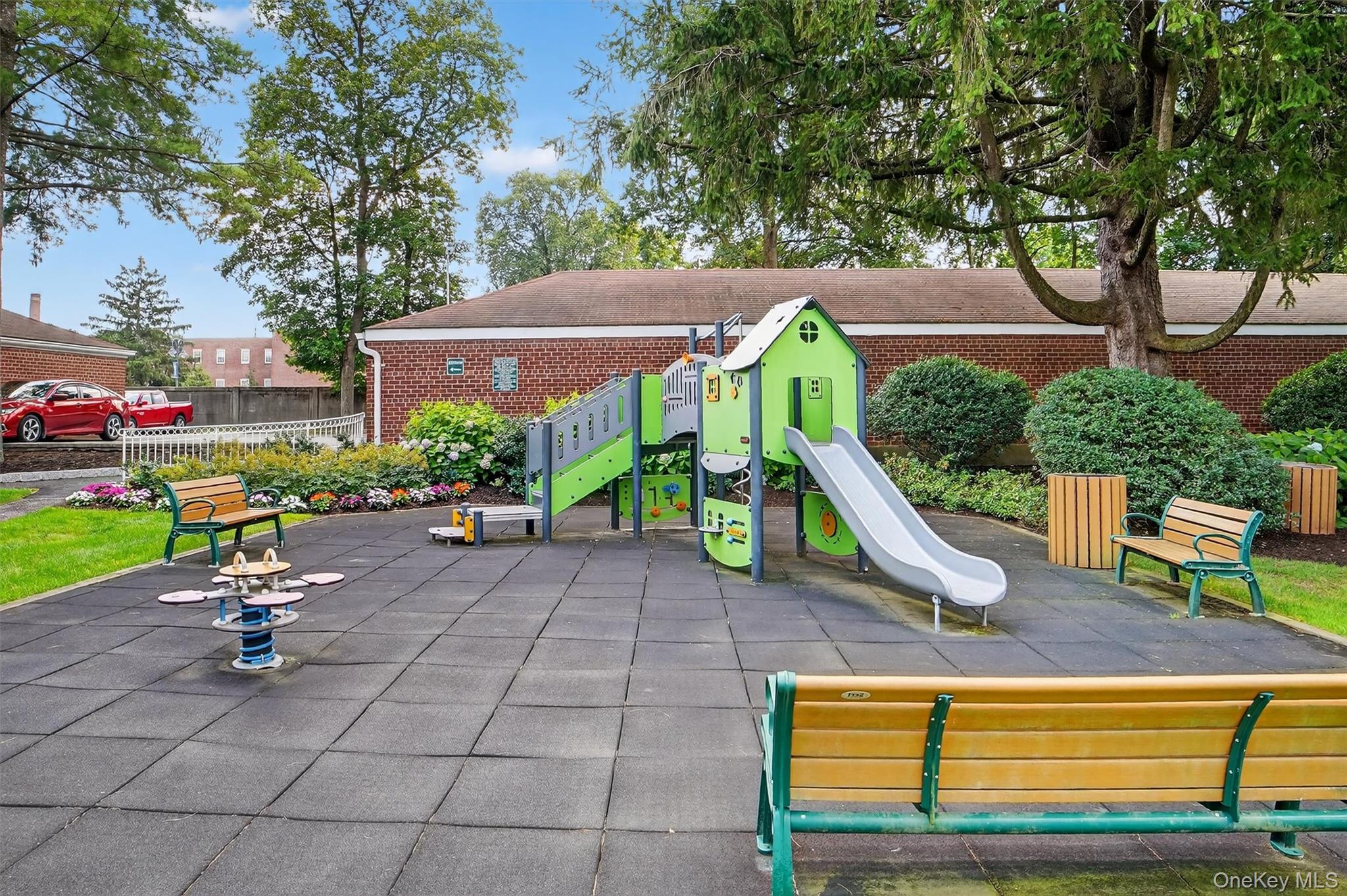 4 Bryant Crescent # 2N, White Plains, NY 10605