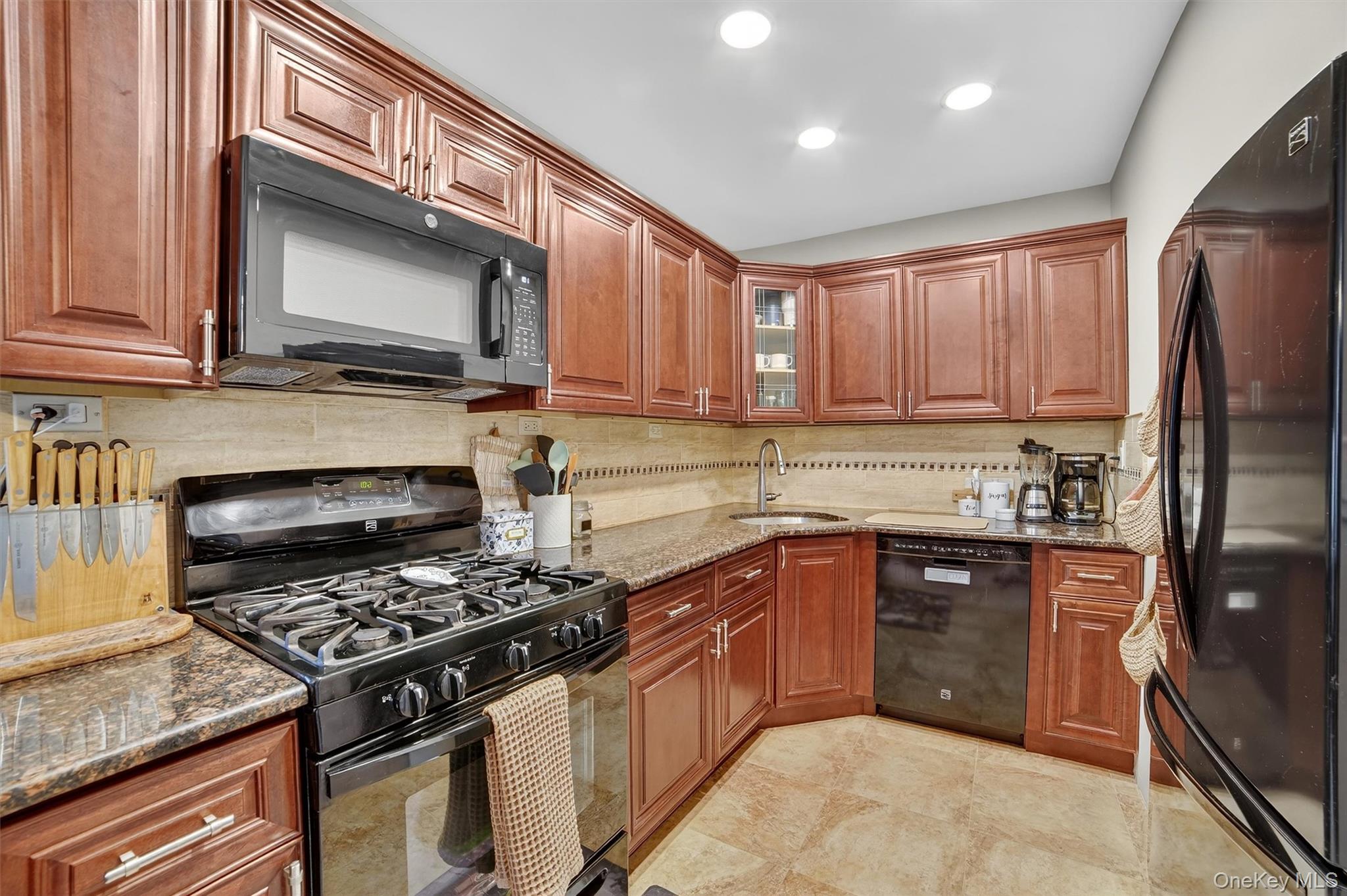 4 Bryant Crescent # 2N, White Plains, NY 10605