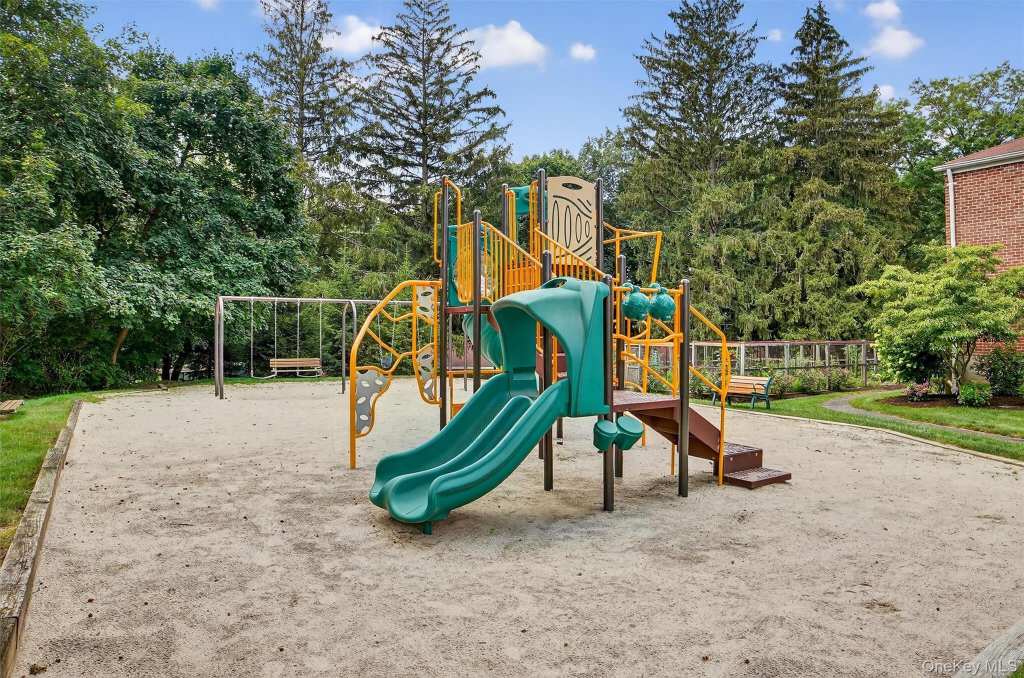 4 Bryant Crescent # 2N, White Plains, NY 10605