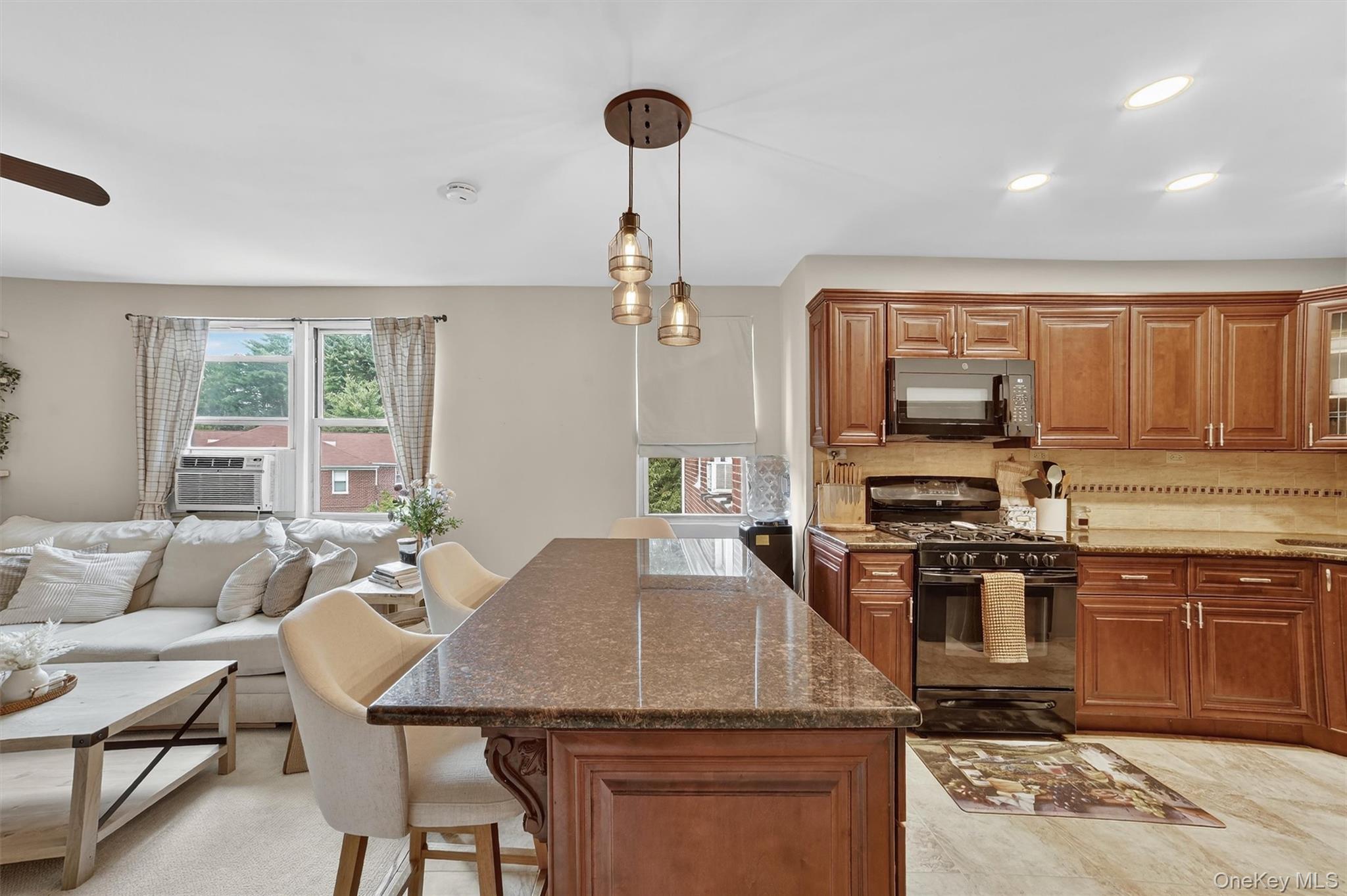 4 Bryant Crescent # 2N, White Plains, NY 10605