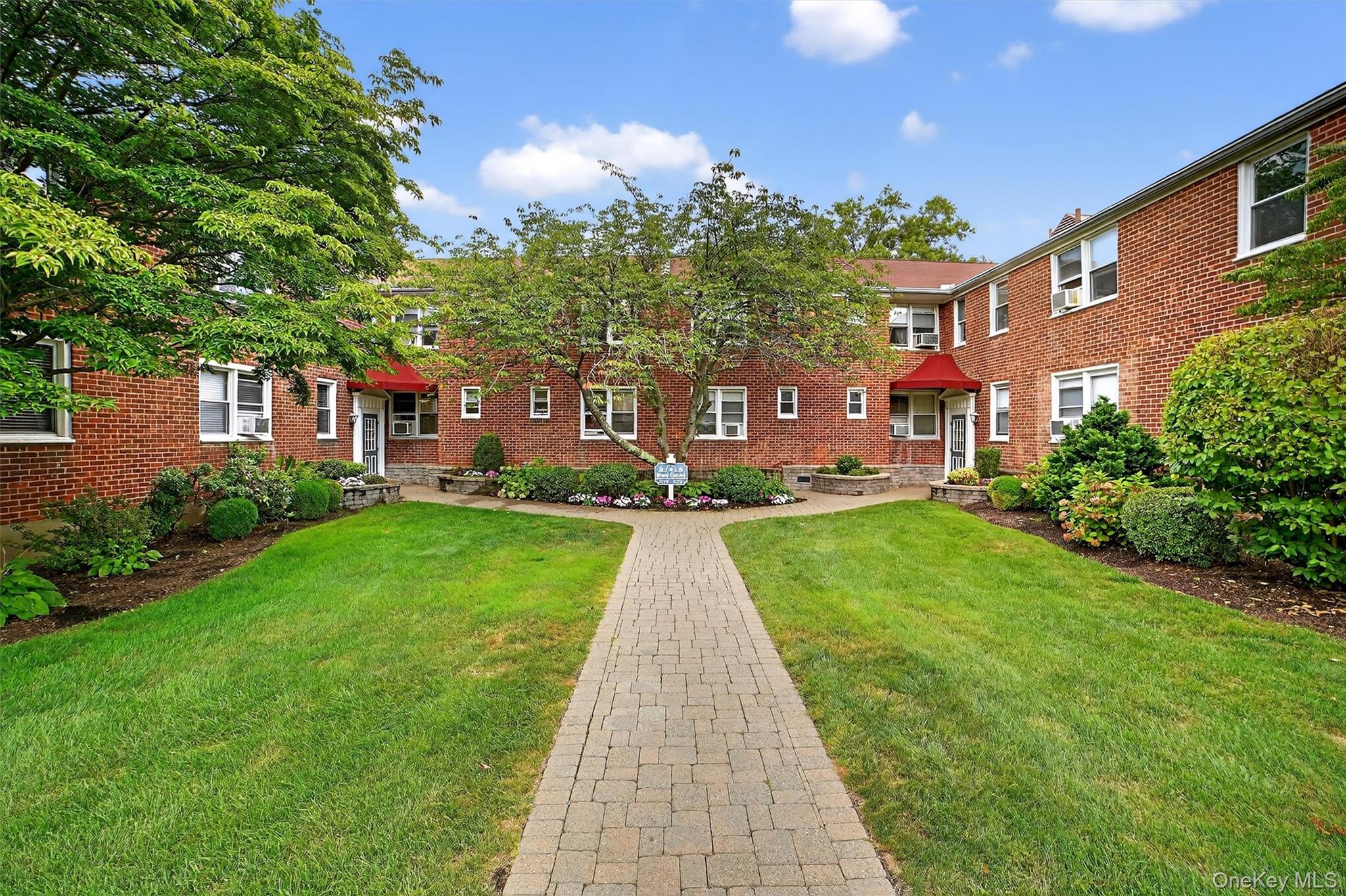 4 Bryant Crescent # 2N, White Plains, NY 10605