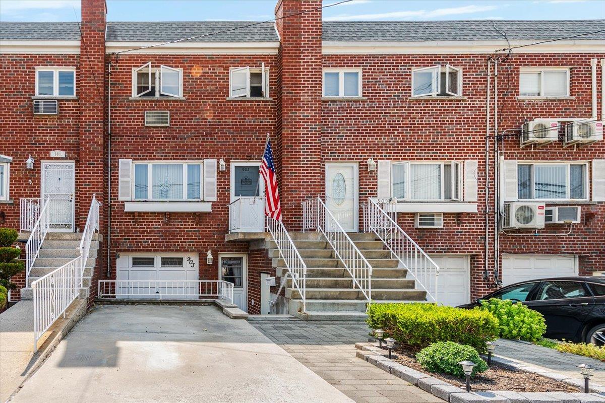 903 Vincent Avenue, Bronx, NY 10465