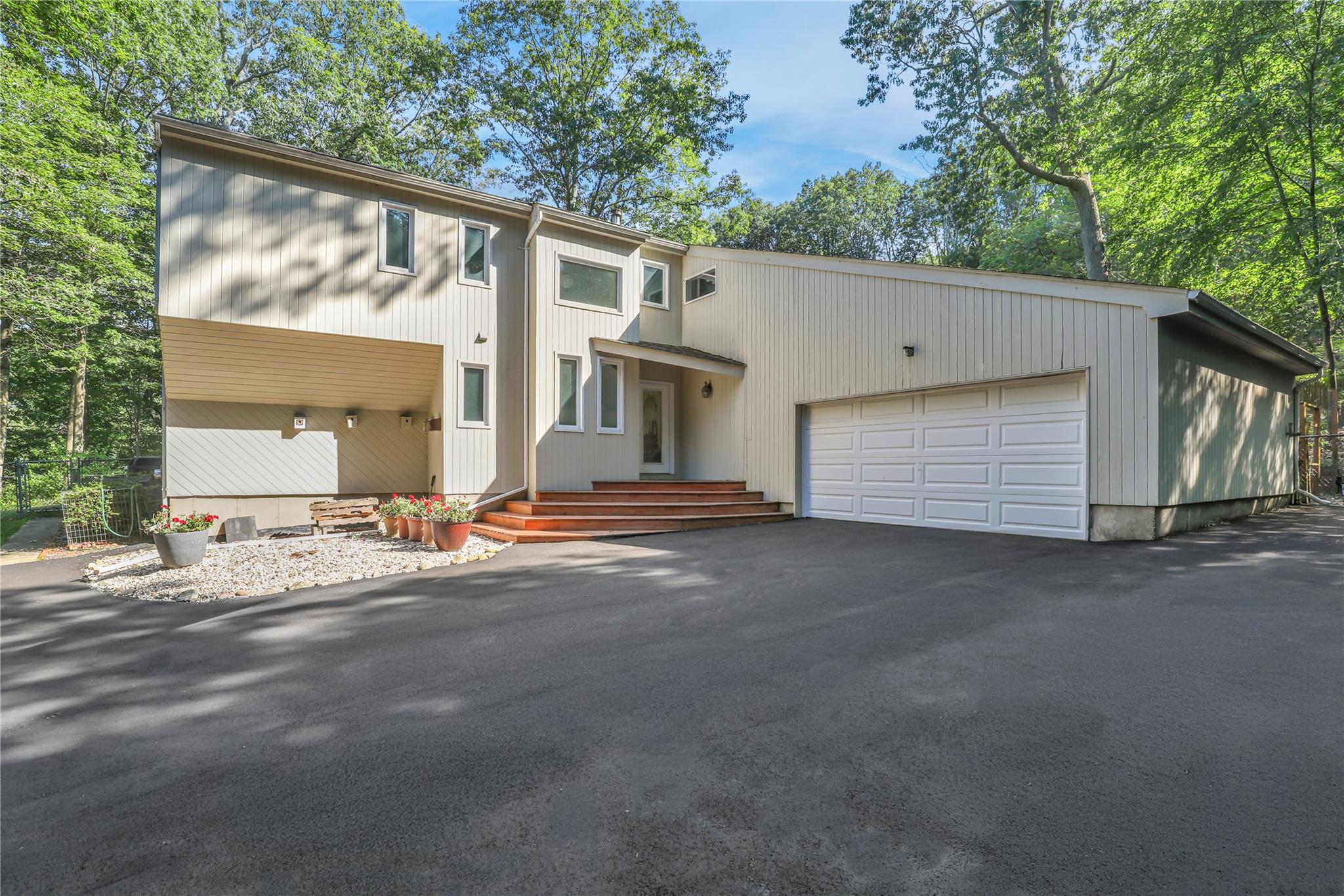 118 Brook Road, Port Jefferson, NY 11777
