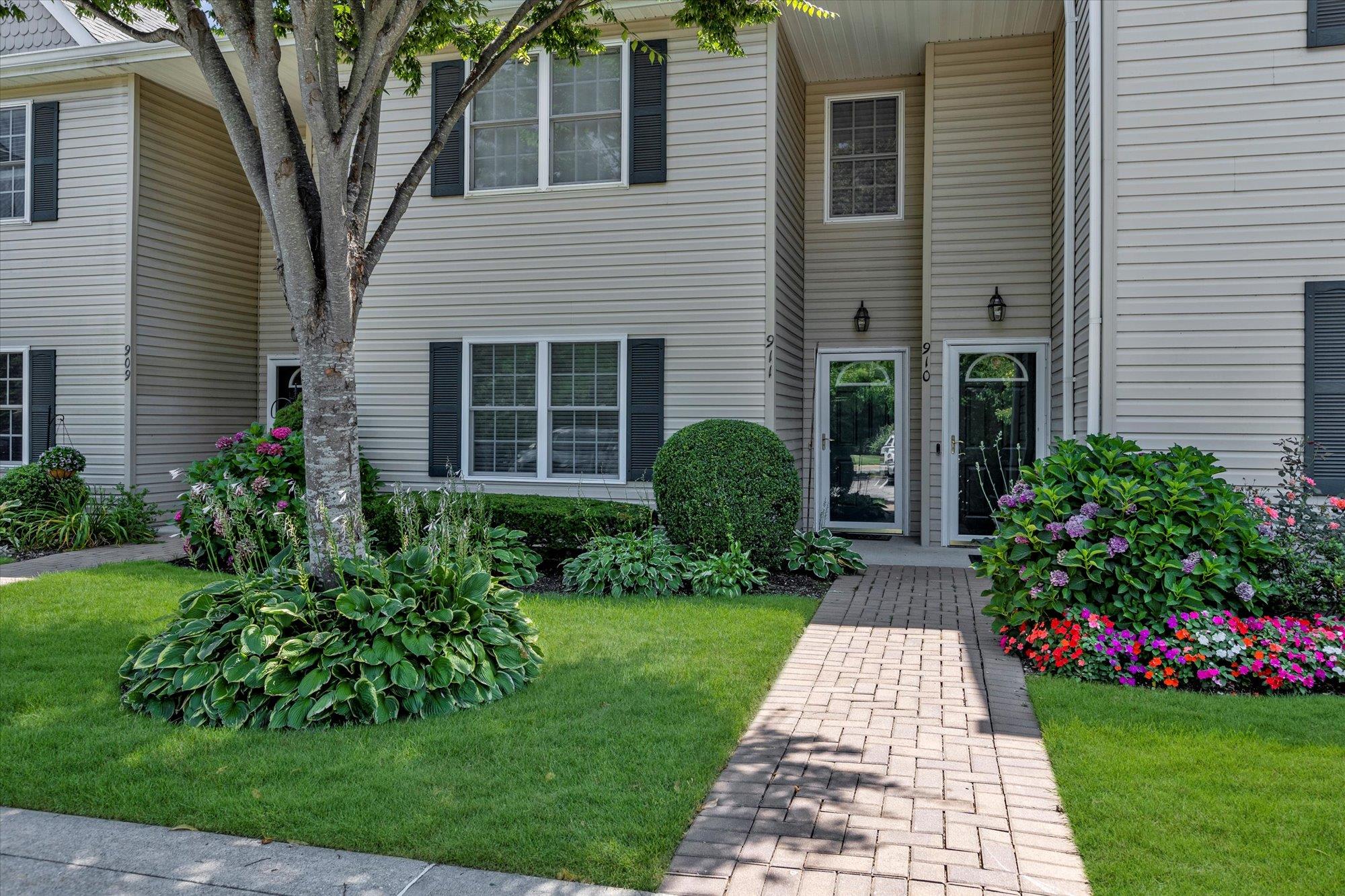 911 Altessa Boulevard, Melville, NY 11747