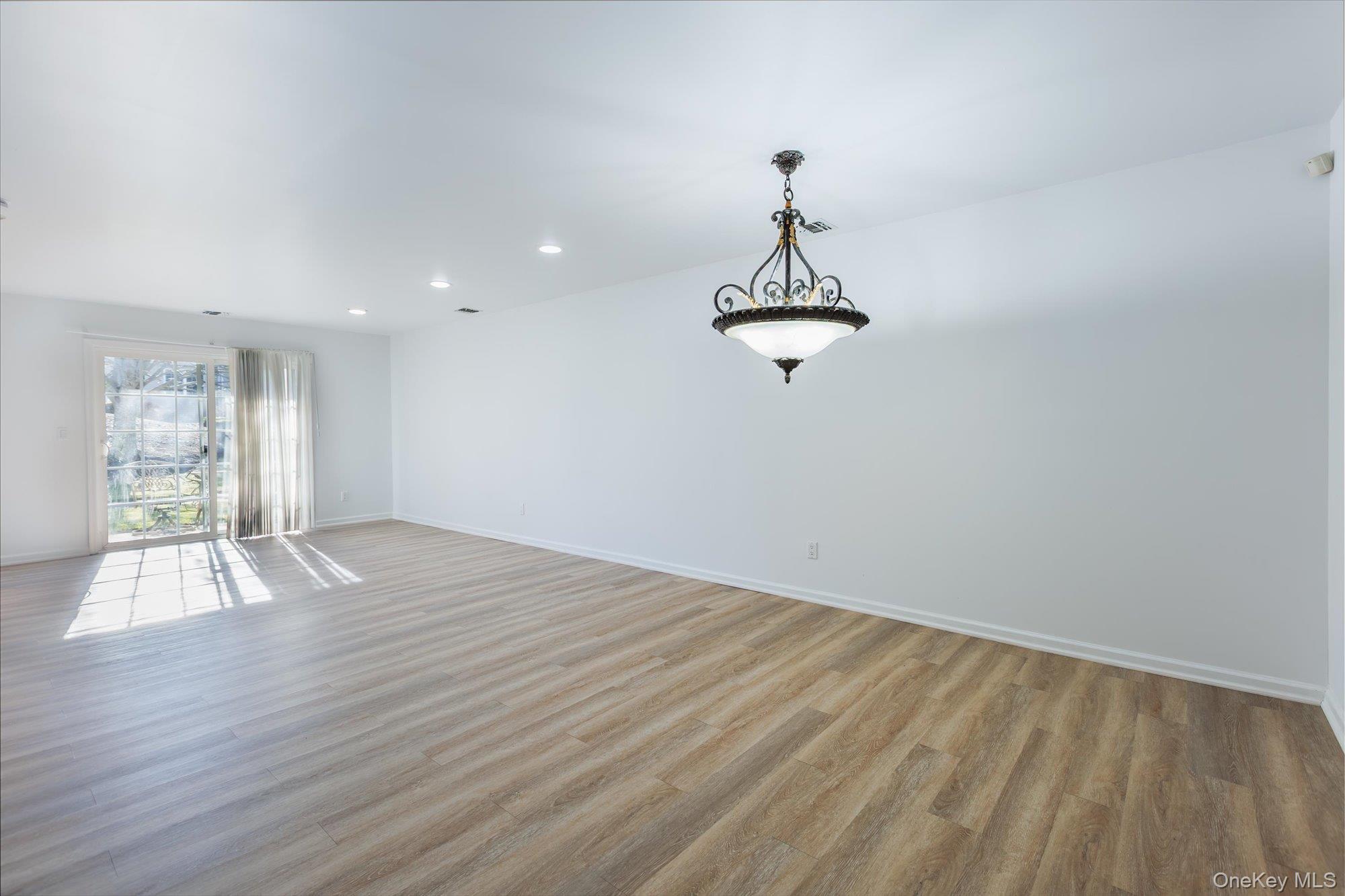 911 Altessa Boulevard, Melville, NY 11747