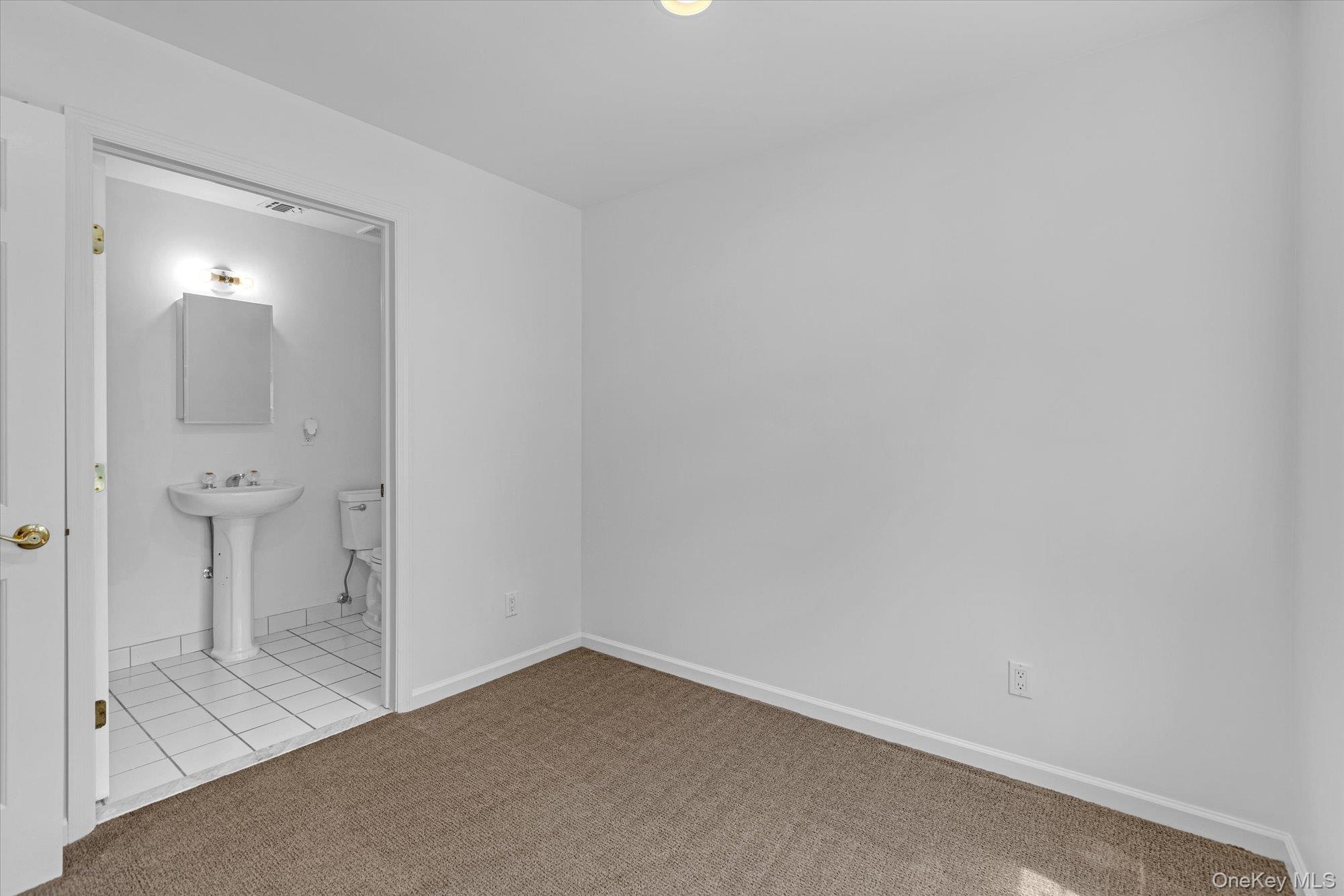 911 Altessa Boulevard, Melville, NY 11747