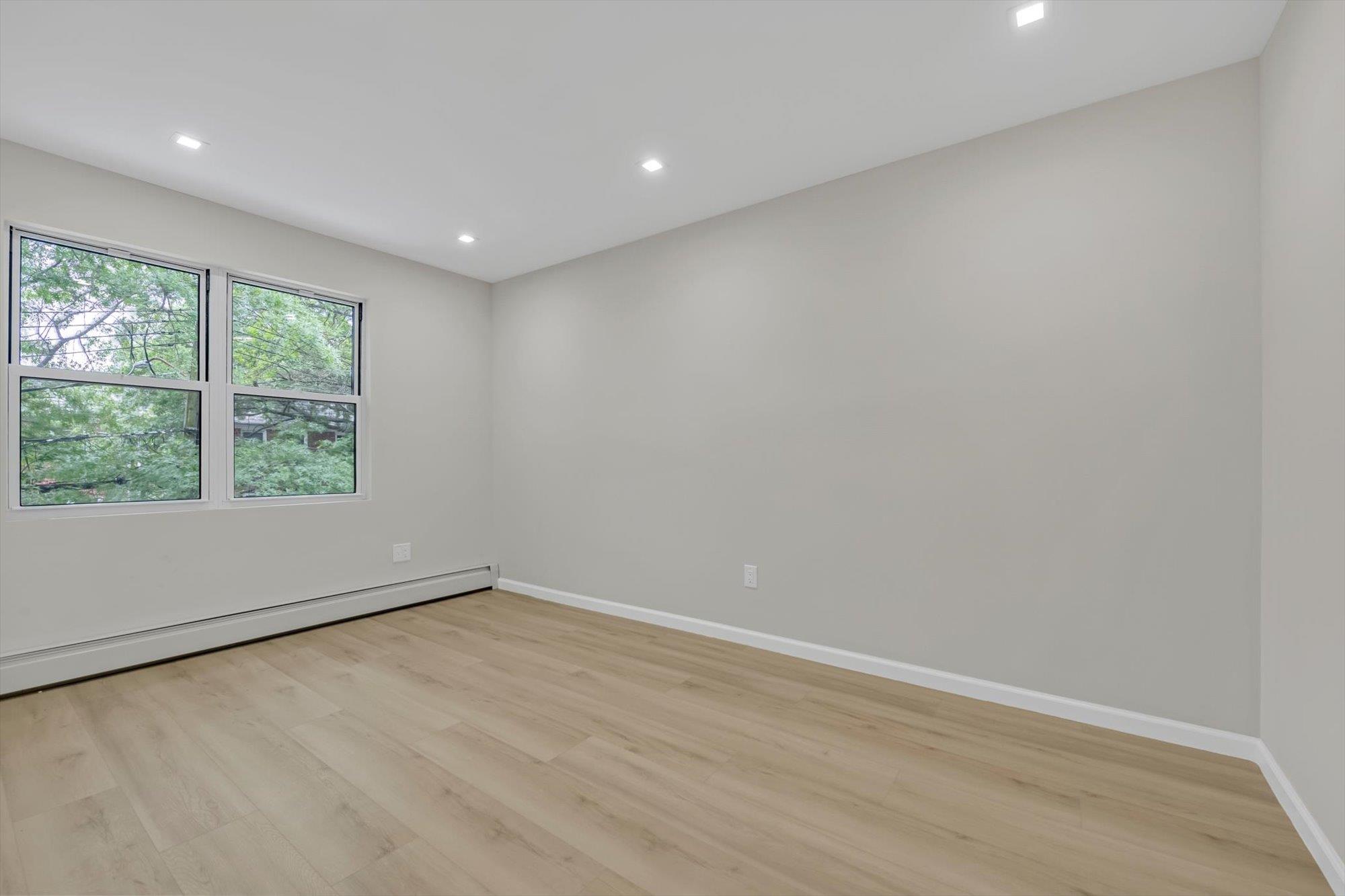 11023 172nd Street, Saint Albans, NY 11433