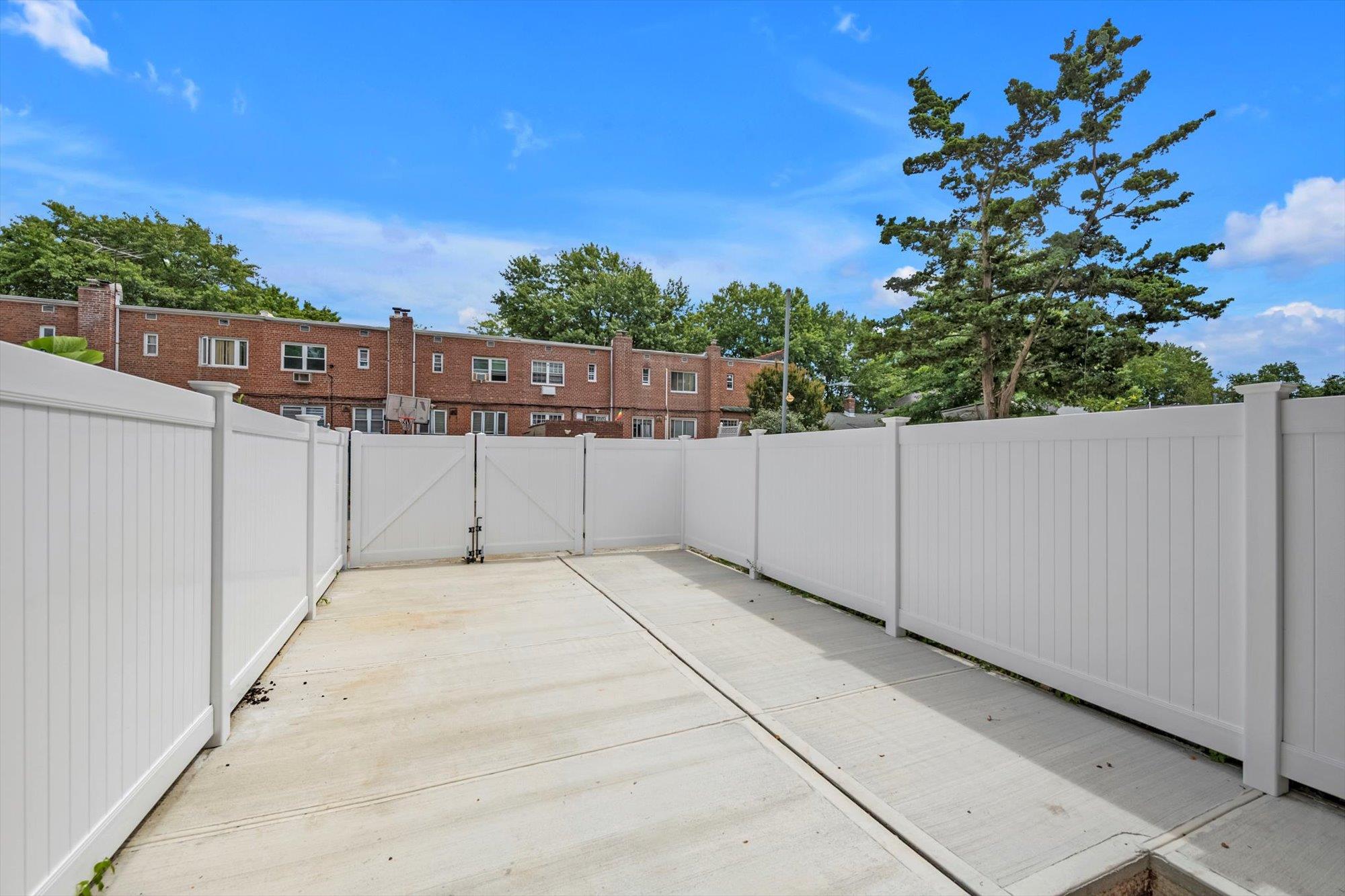 11023 172nd Street, Saint Albans, NY 11433