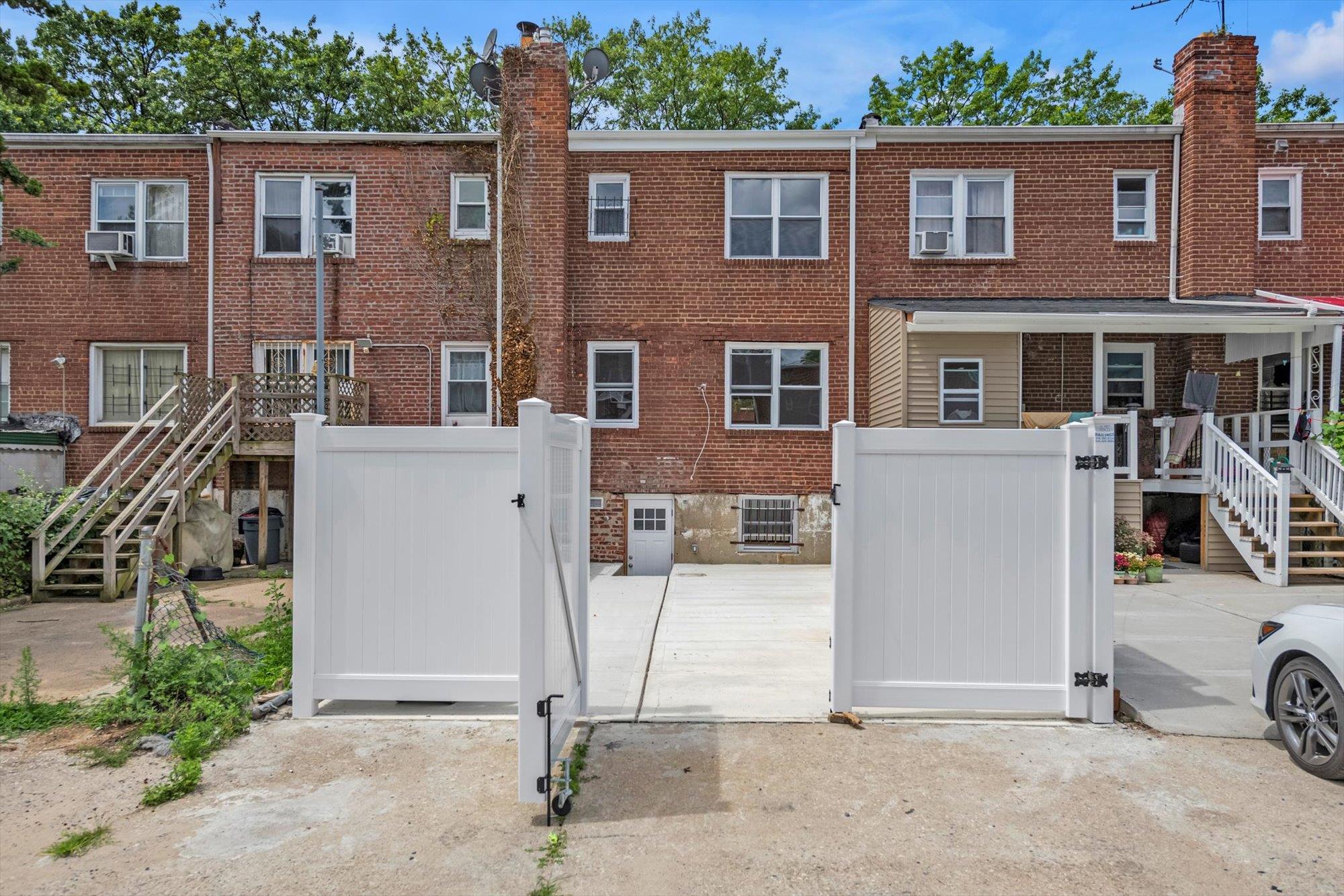 11023 172nd Street, Saint Albans, NY 11433